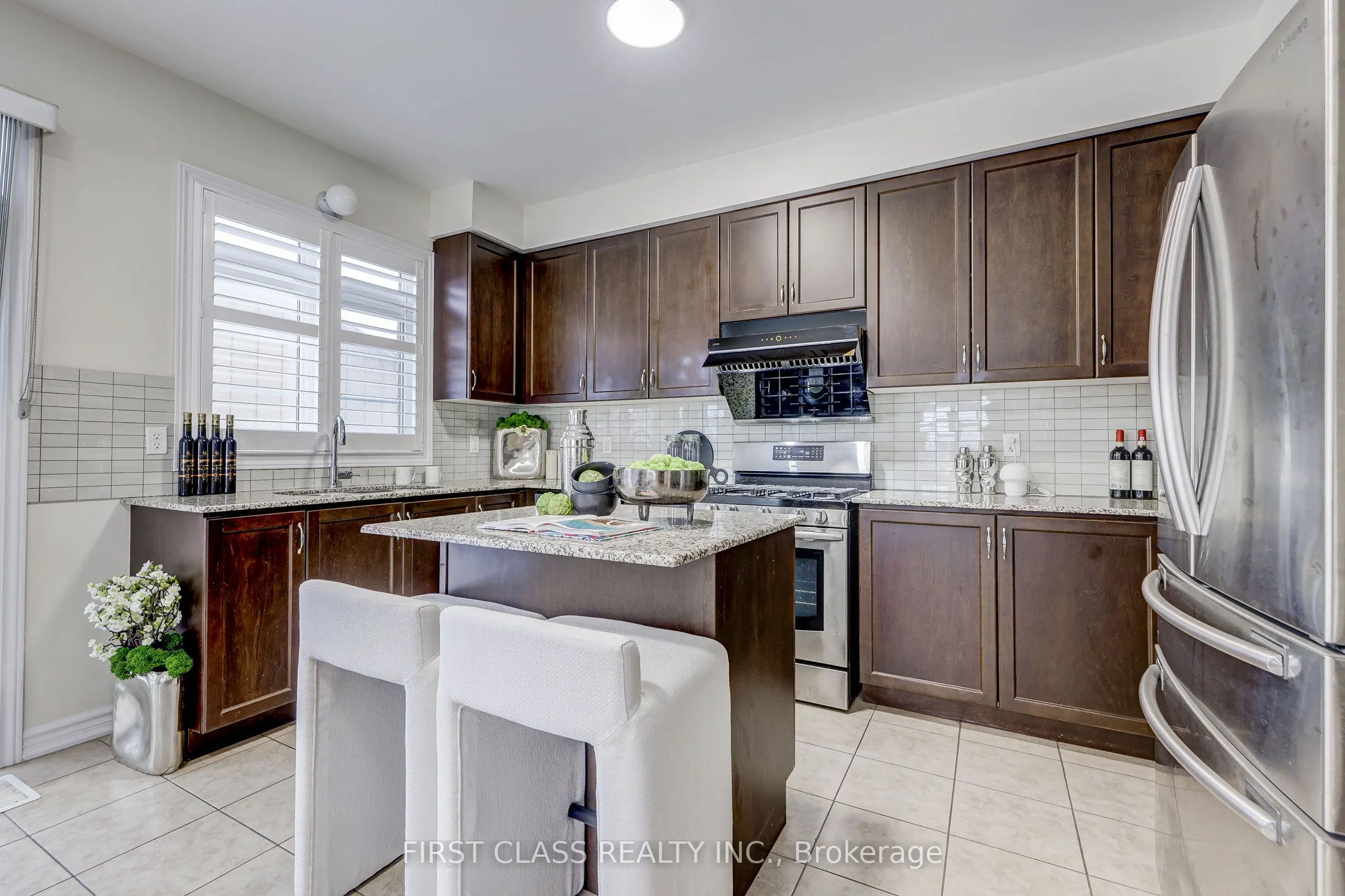 2 James Parrott Avenue