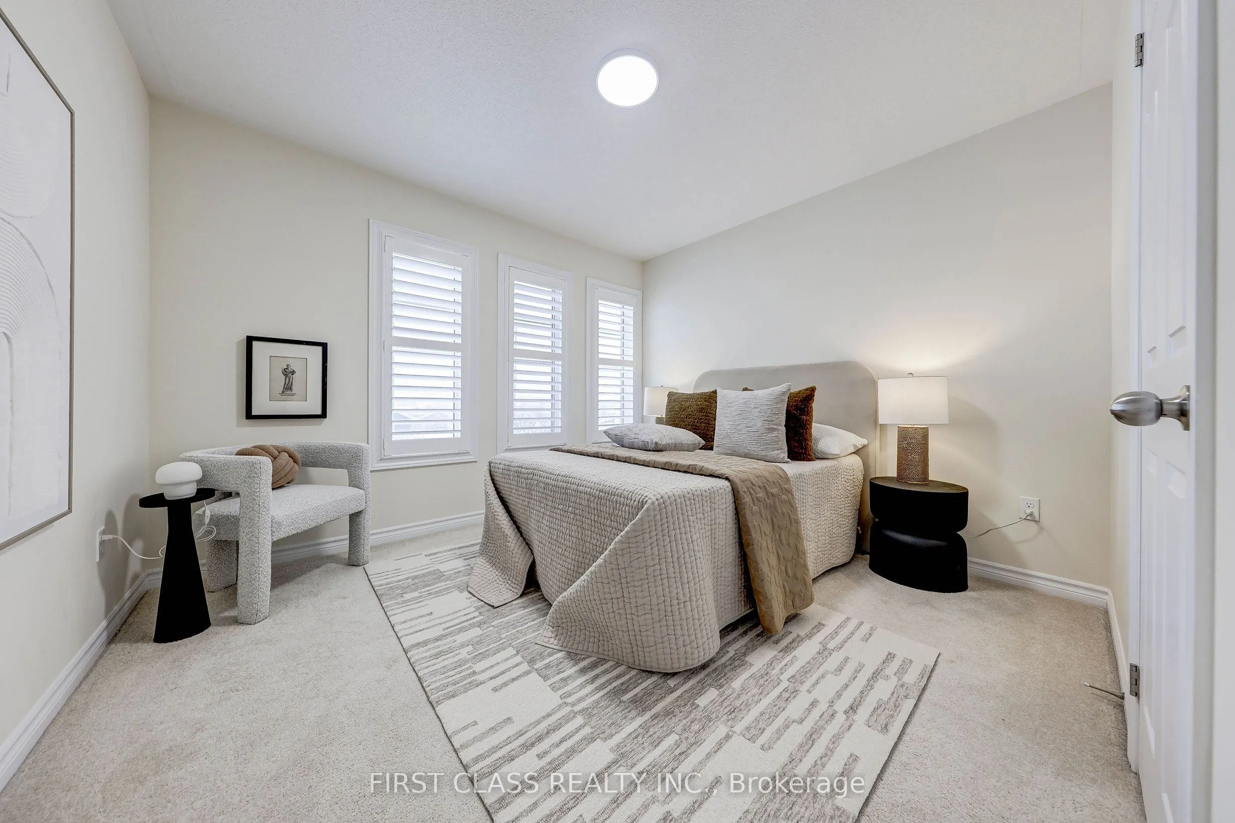 2 James Parrott Avenue