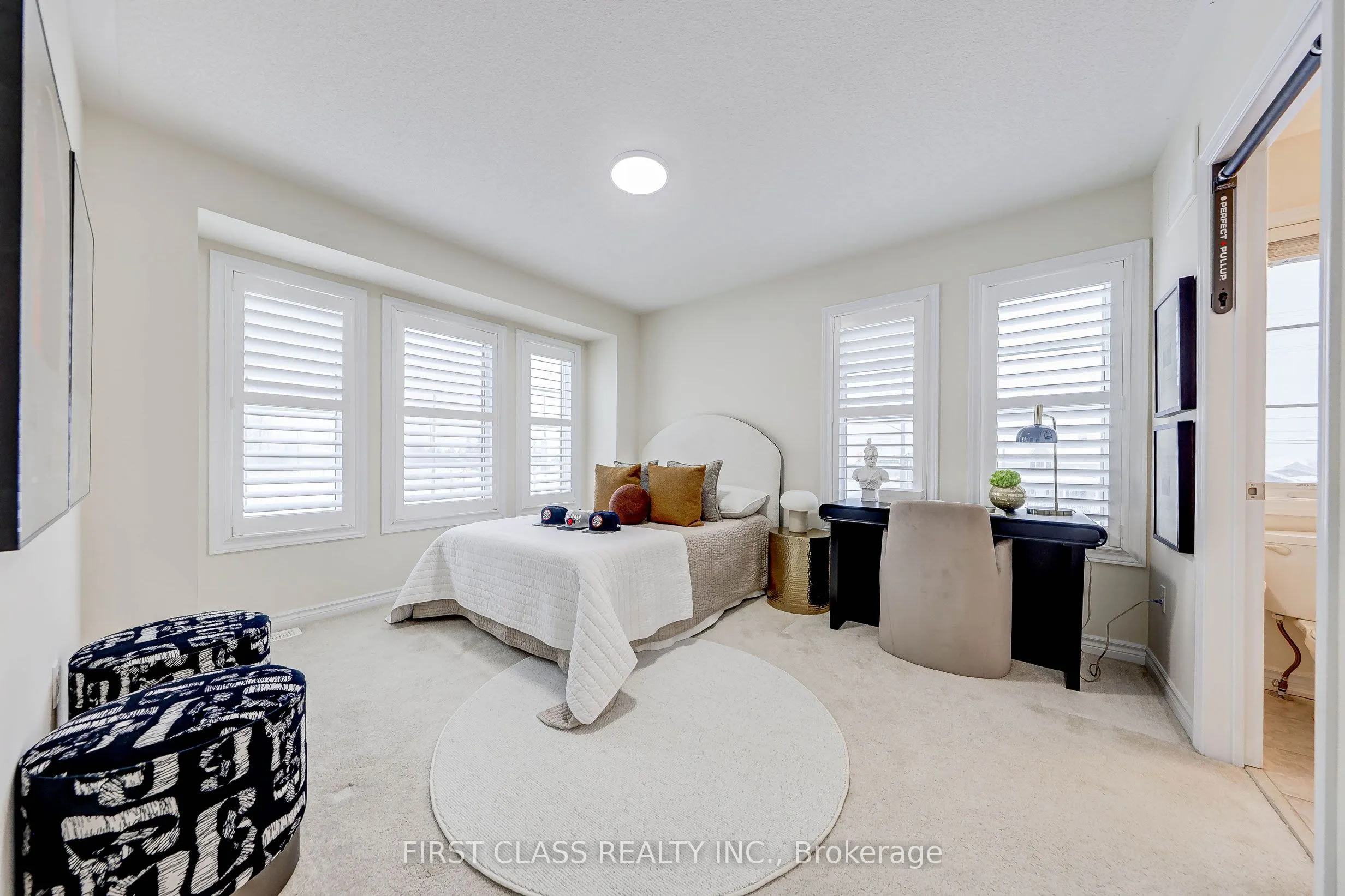 2 James Parrott Avenue