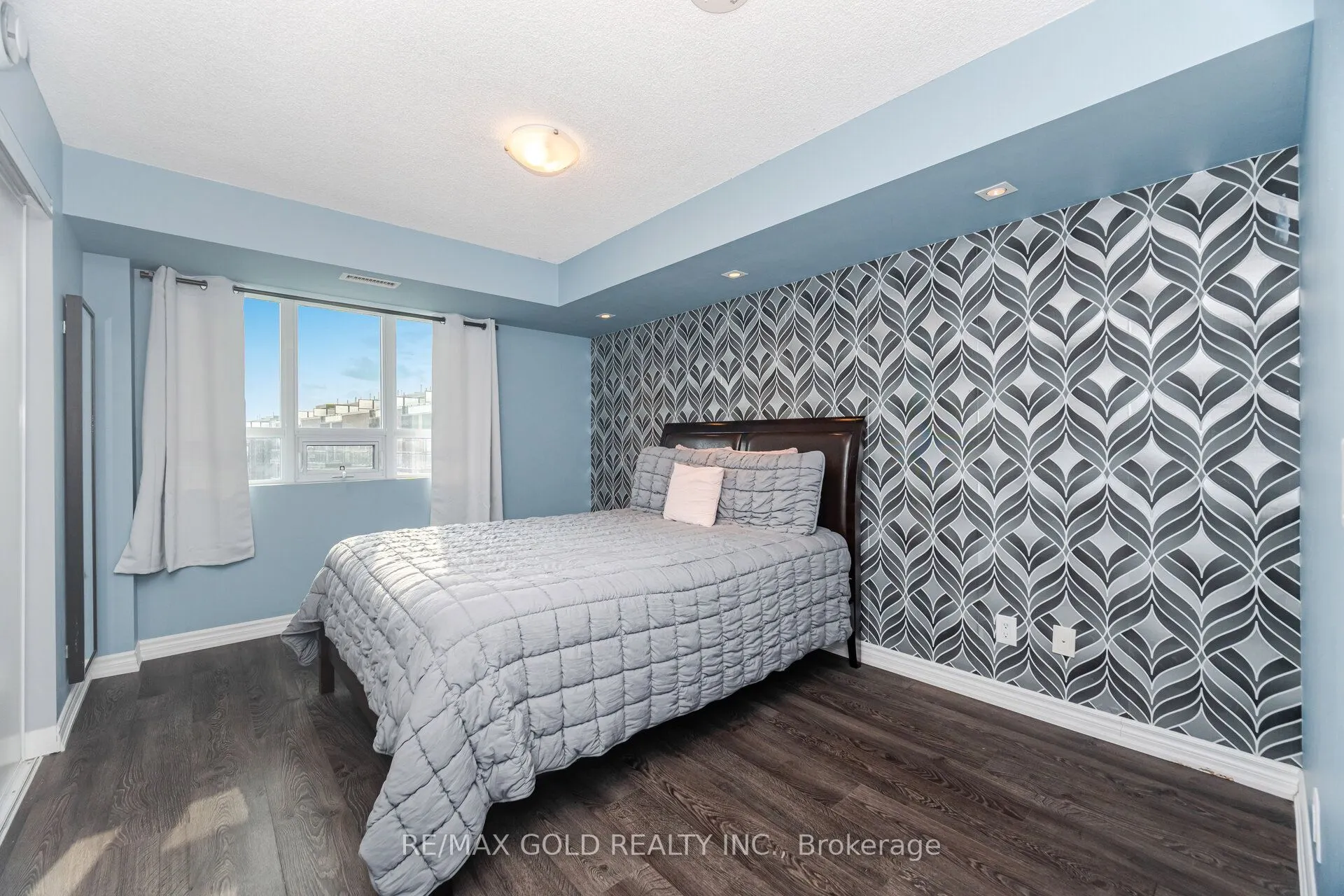 7730 Kipling Avenue #311