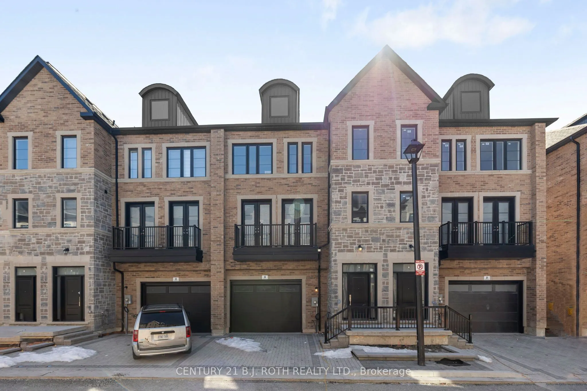 260 EAGLE Street #22