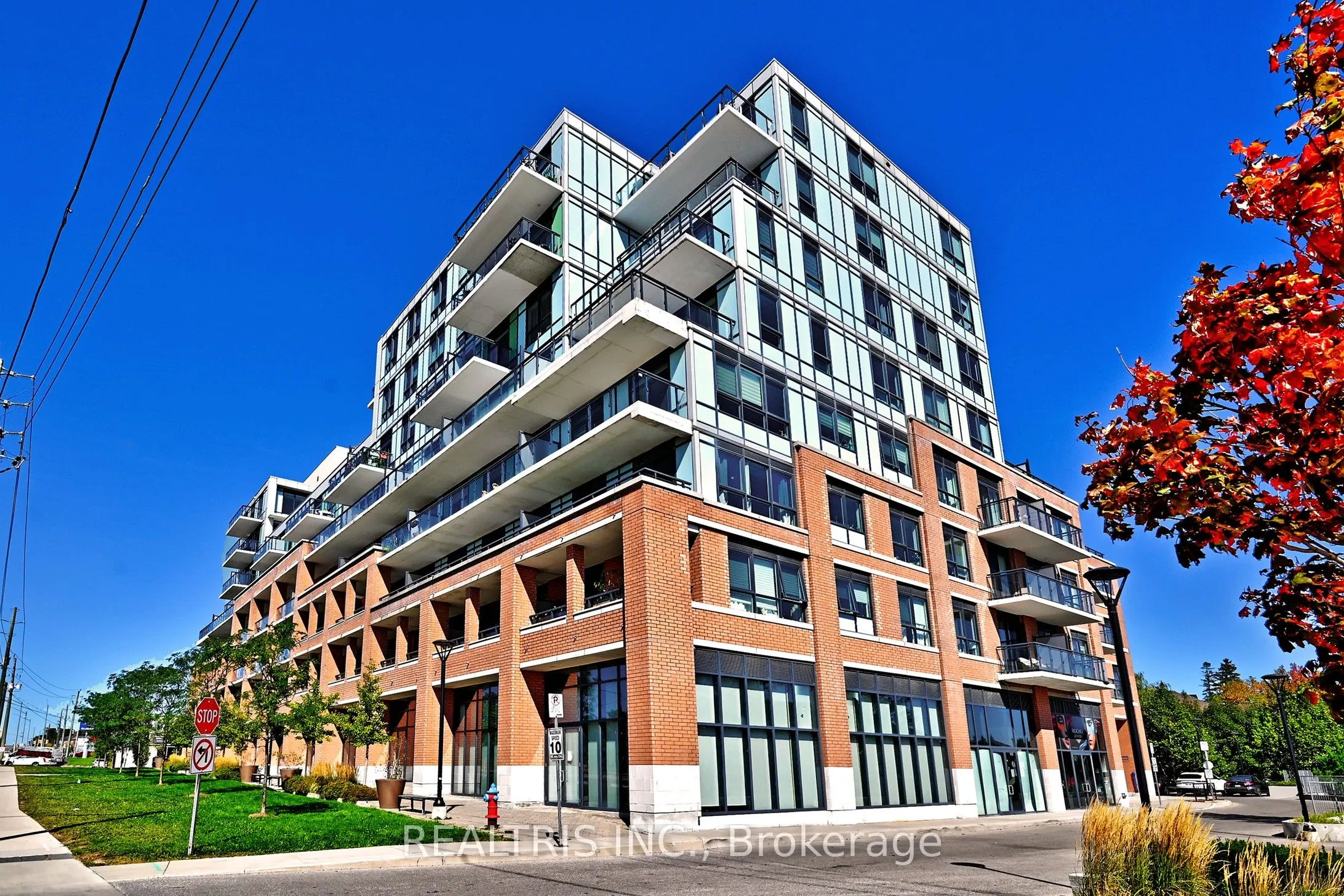 11611 Yonge Street #809
