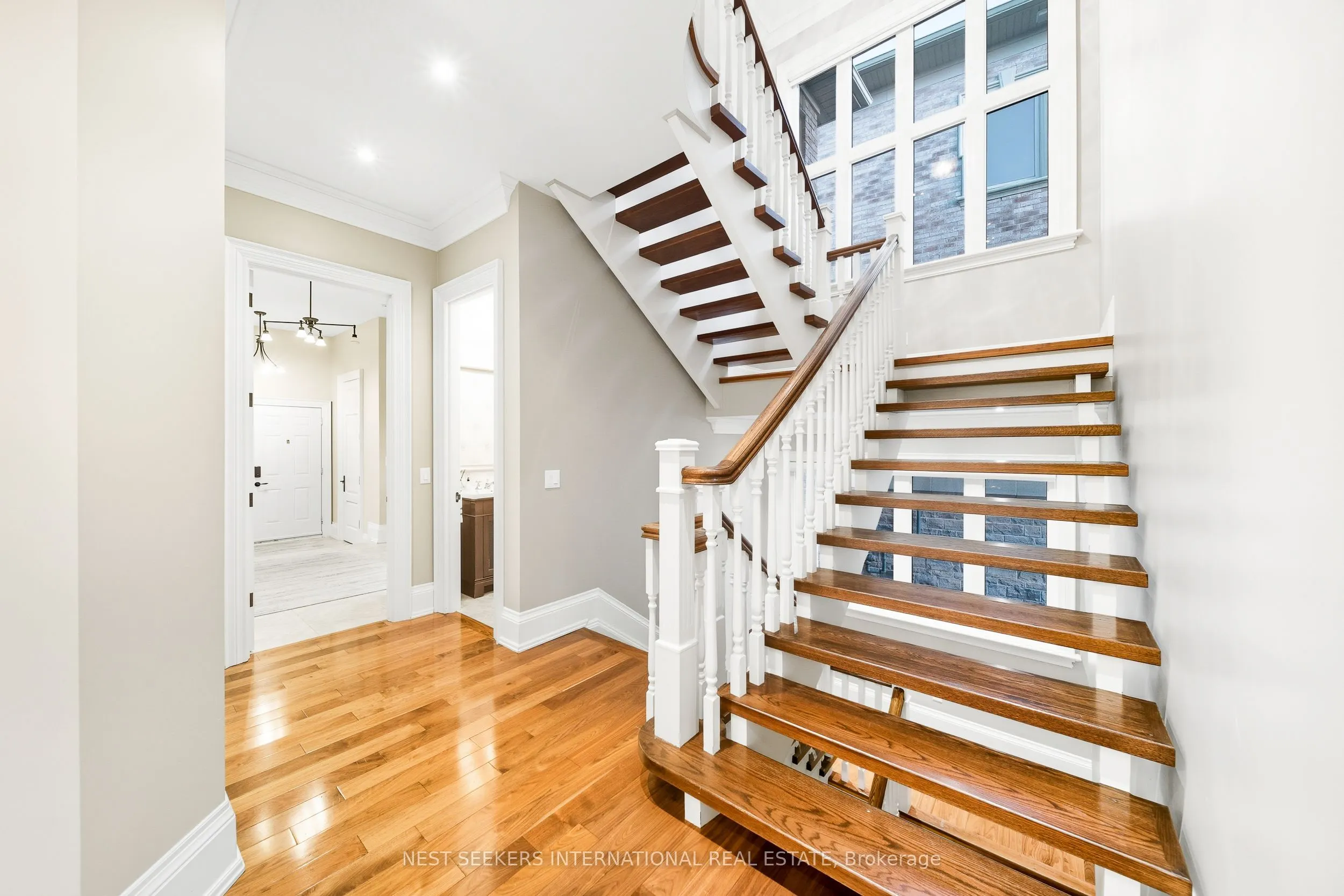 79 Grandvista Crescent
