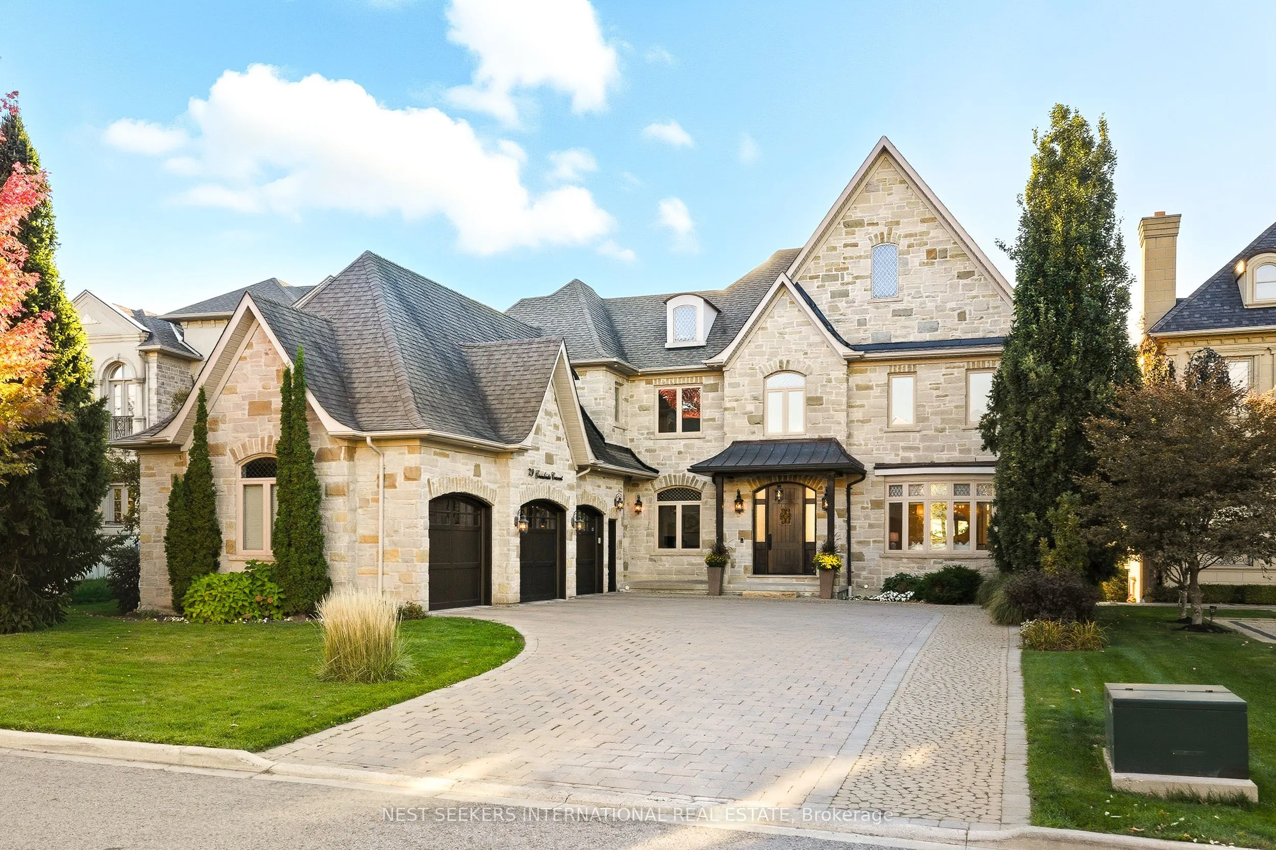 79 Grandvista Crescent