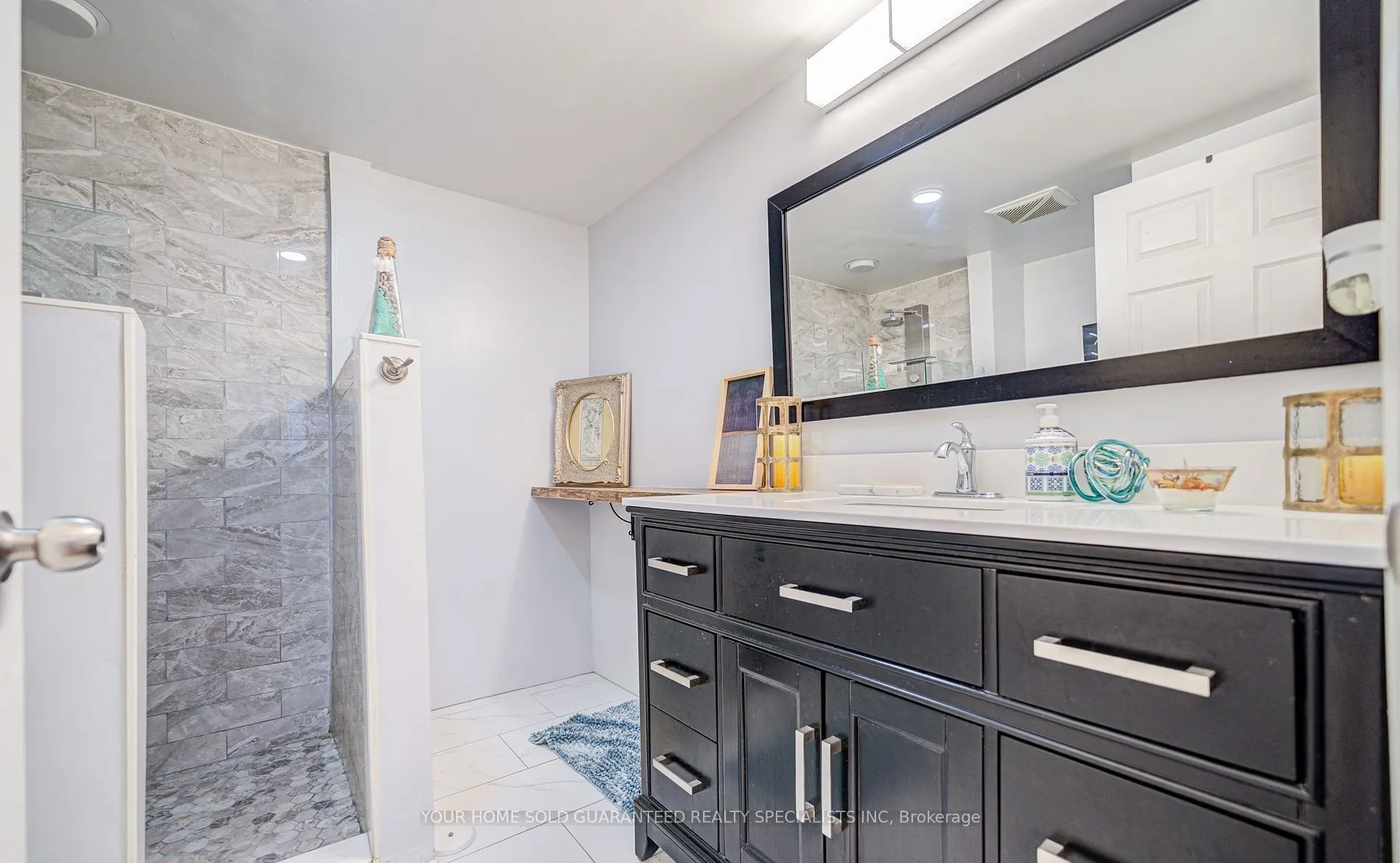 15 Cornell Meadows Avenue #A206