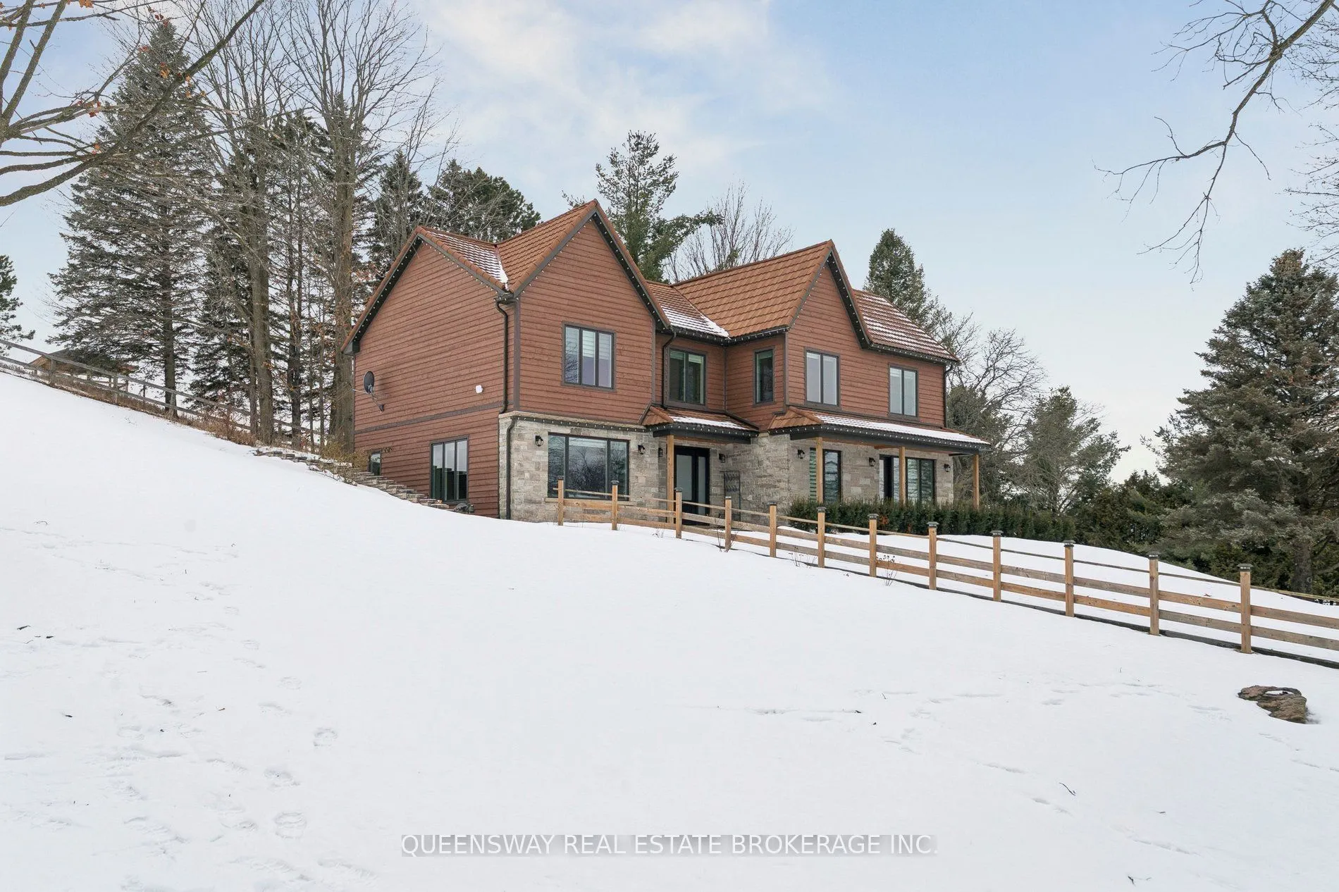 8388 Fifth Side Road
