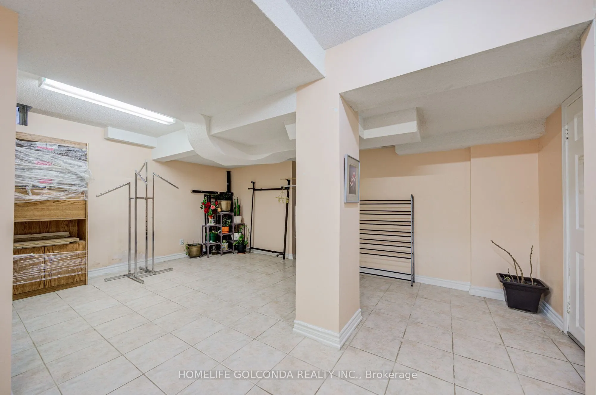 25 Eastpine Drive