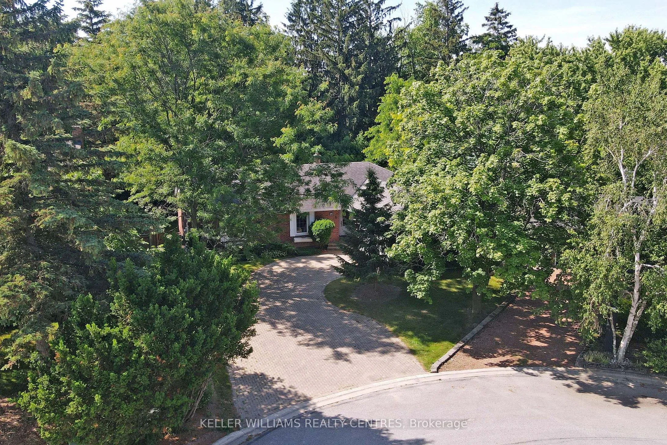 27 Hawthorne Lane