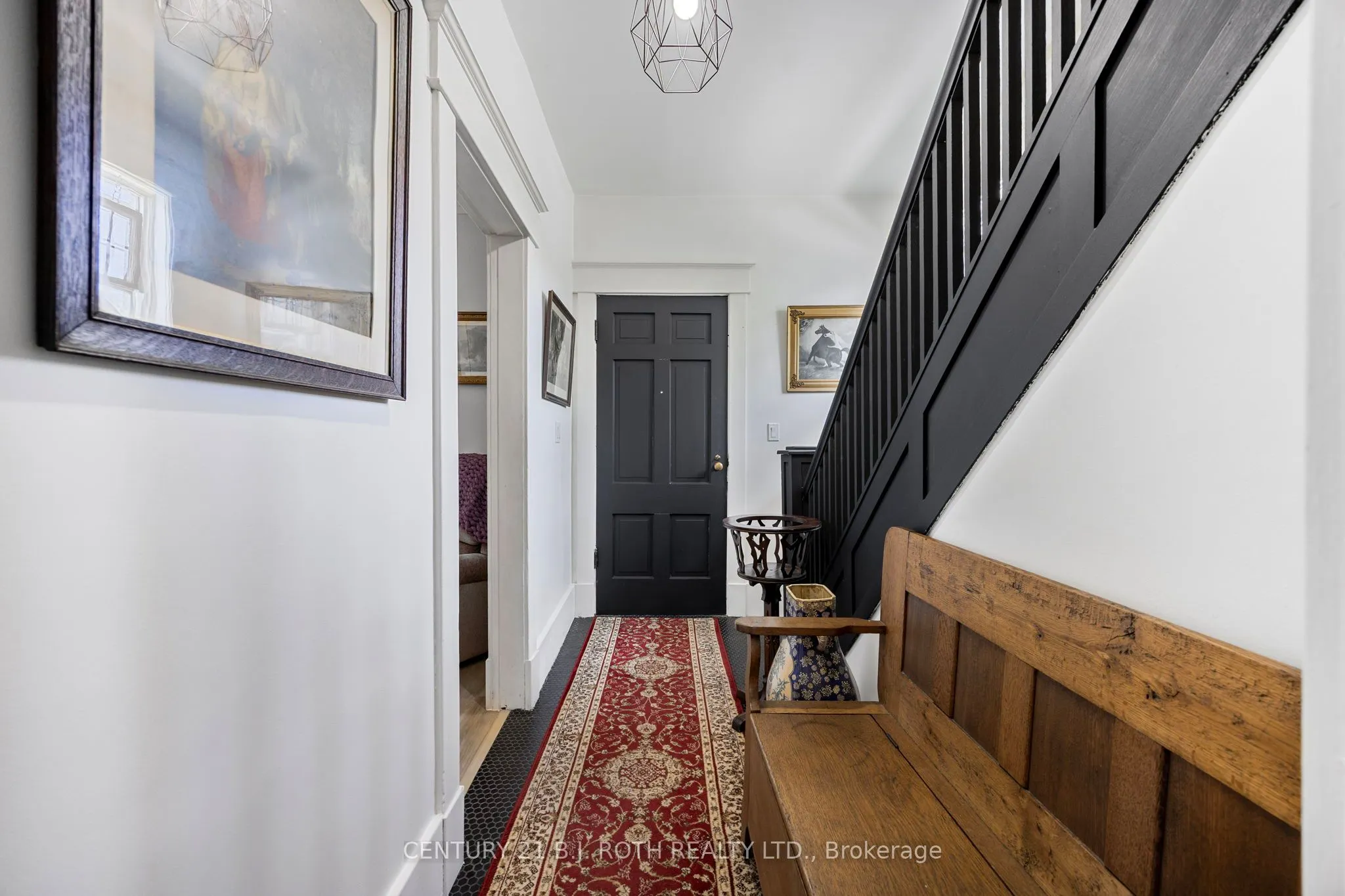 46 Church Street S