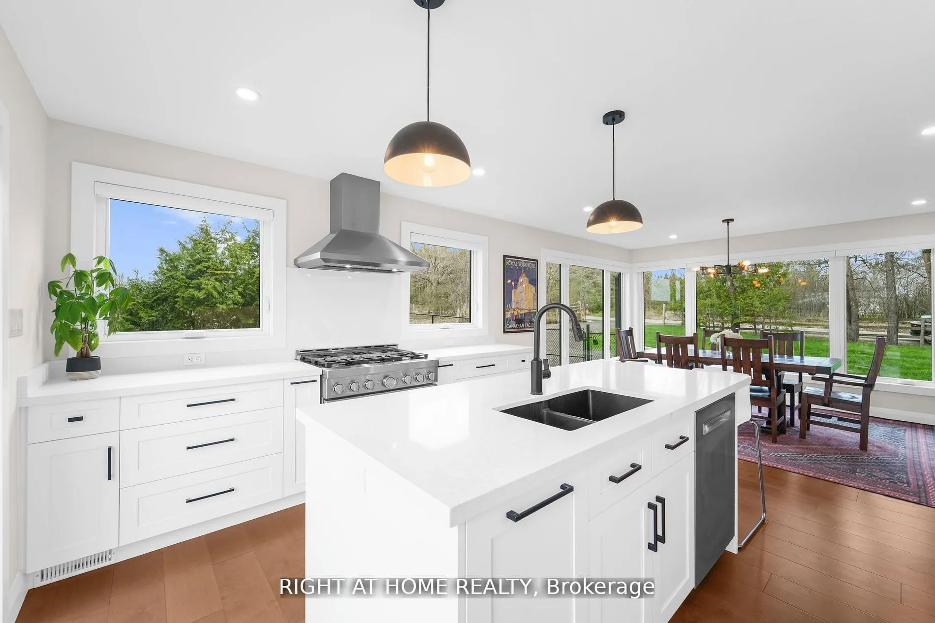 17083 Warden Avenue