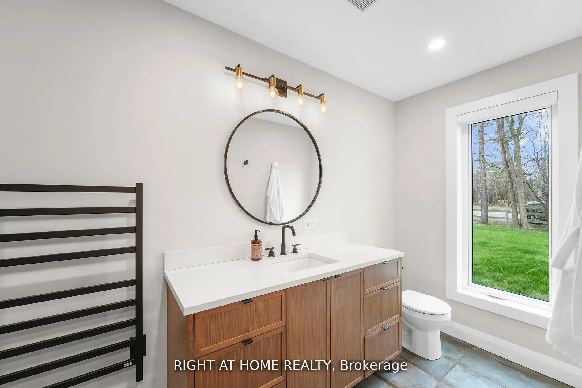 17083 Warden Avenue