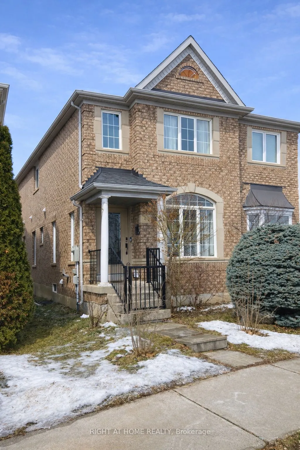 4 Forest Run Boulevard