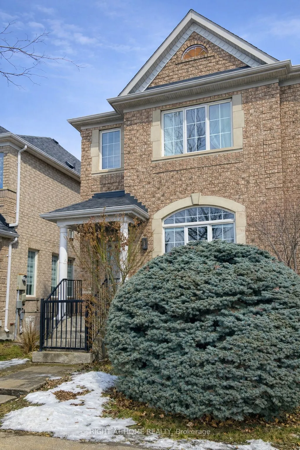 4 Forest Run Boulevard