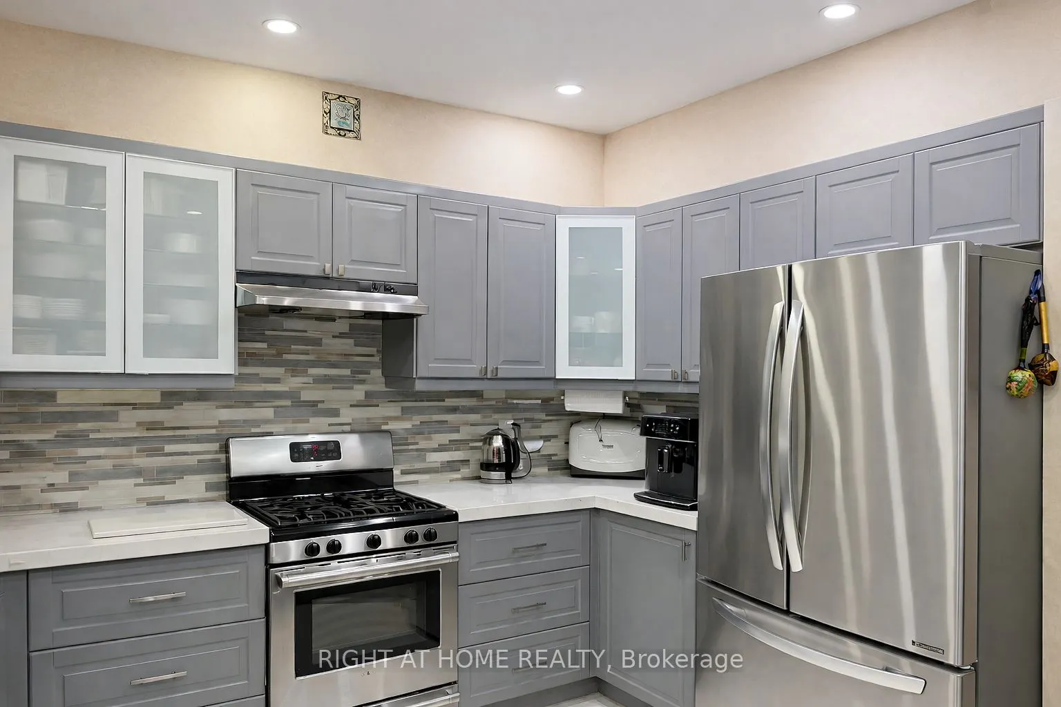 4 Forest Run Boulevard