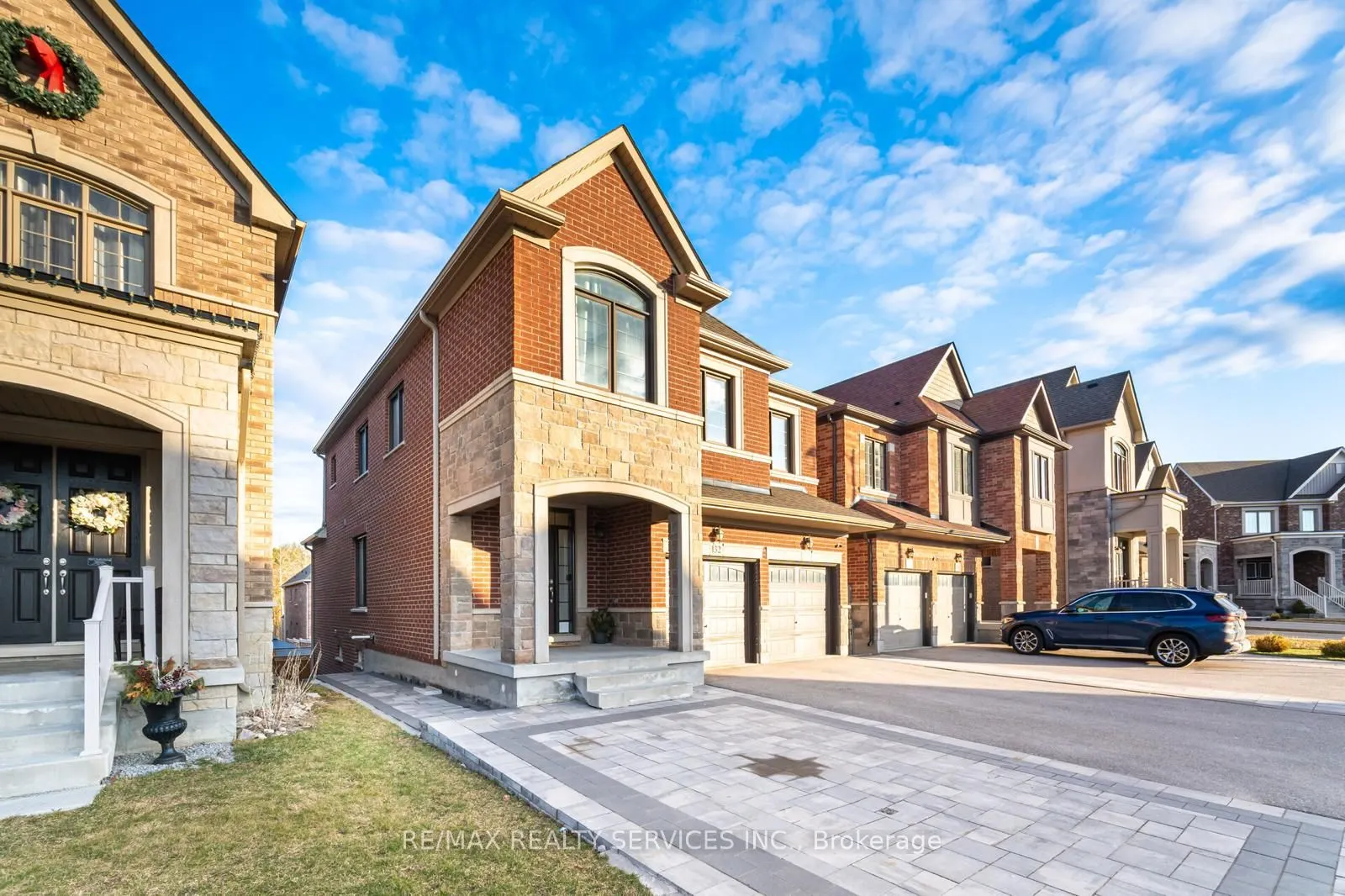 132 Meadow Vista Crescent