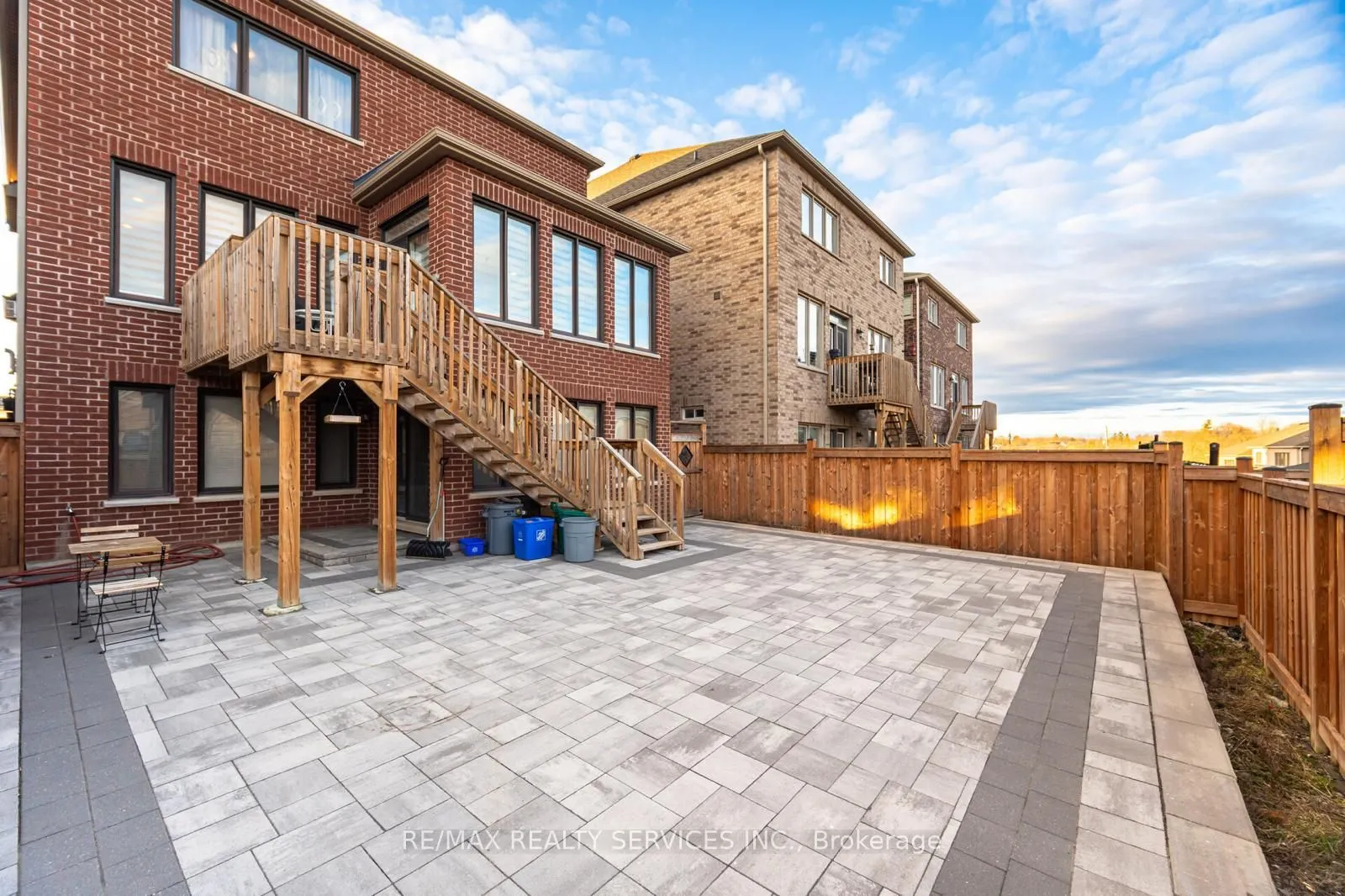 132 Meadow Vista Crescent