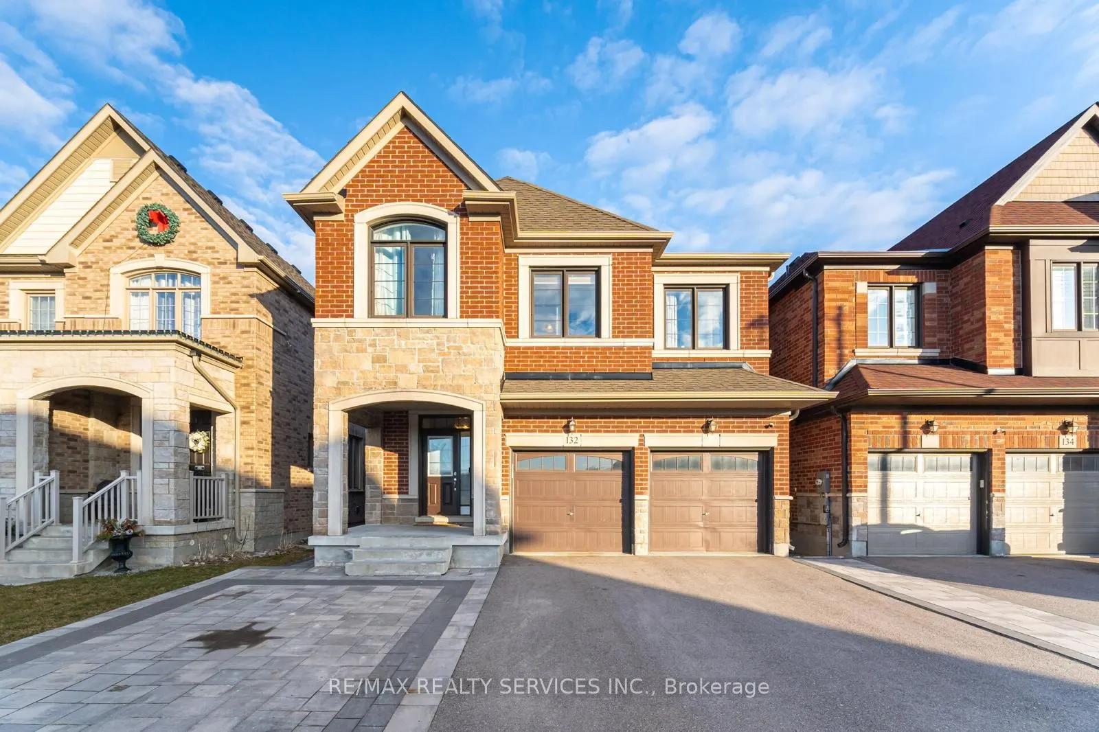 132 Meadow Vista Crescent