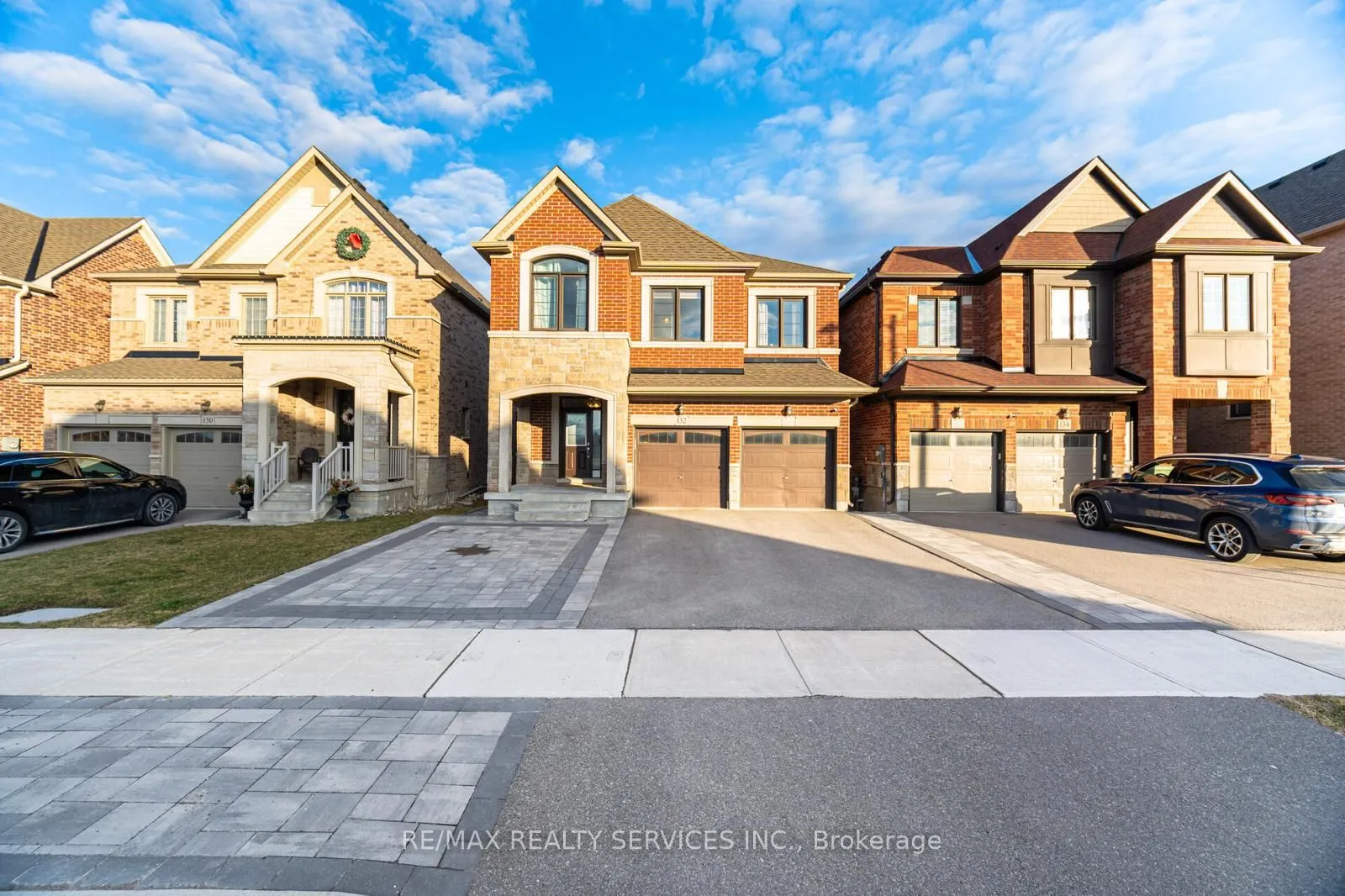 132 Meadow Vista Crescent