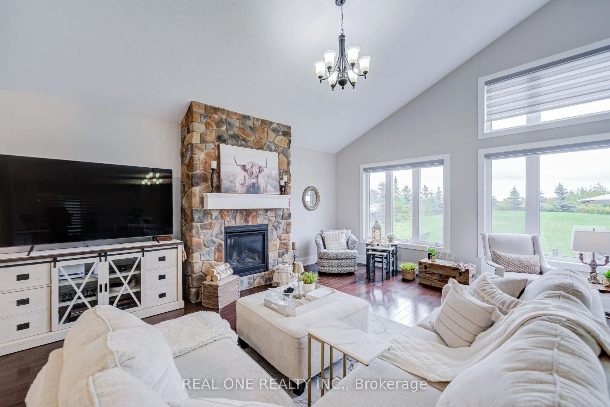 295 Sunnybrae Avenue