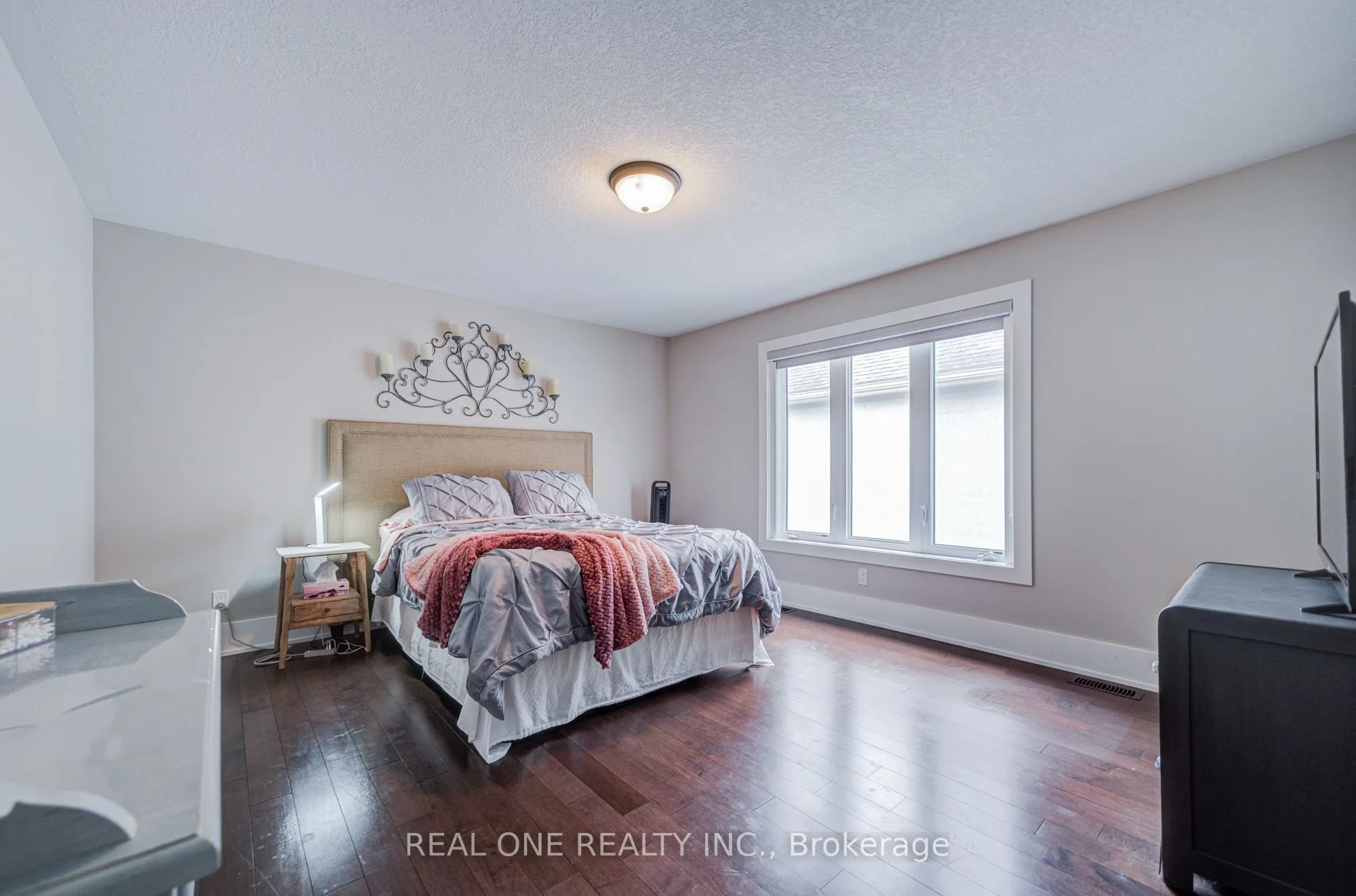 295 Sunnybrae Avenue