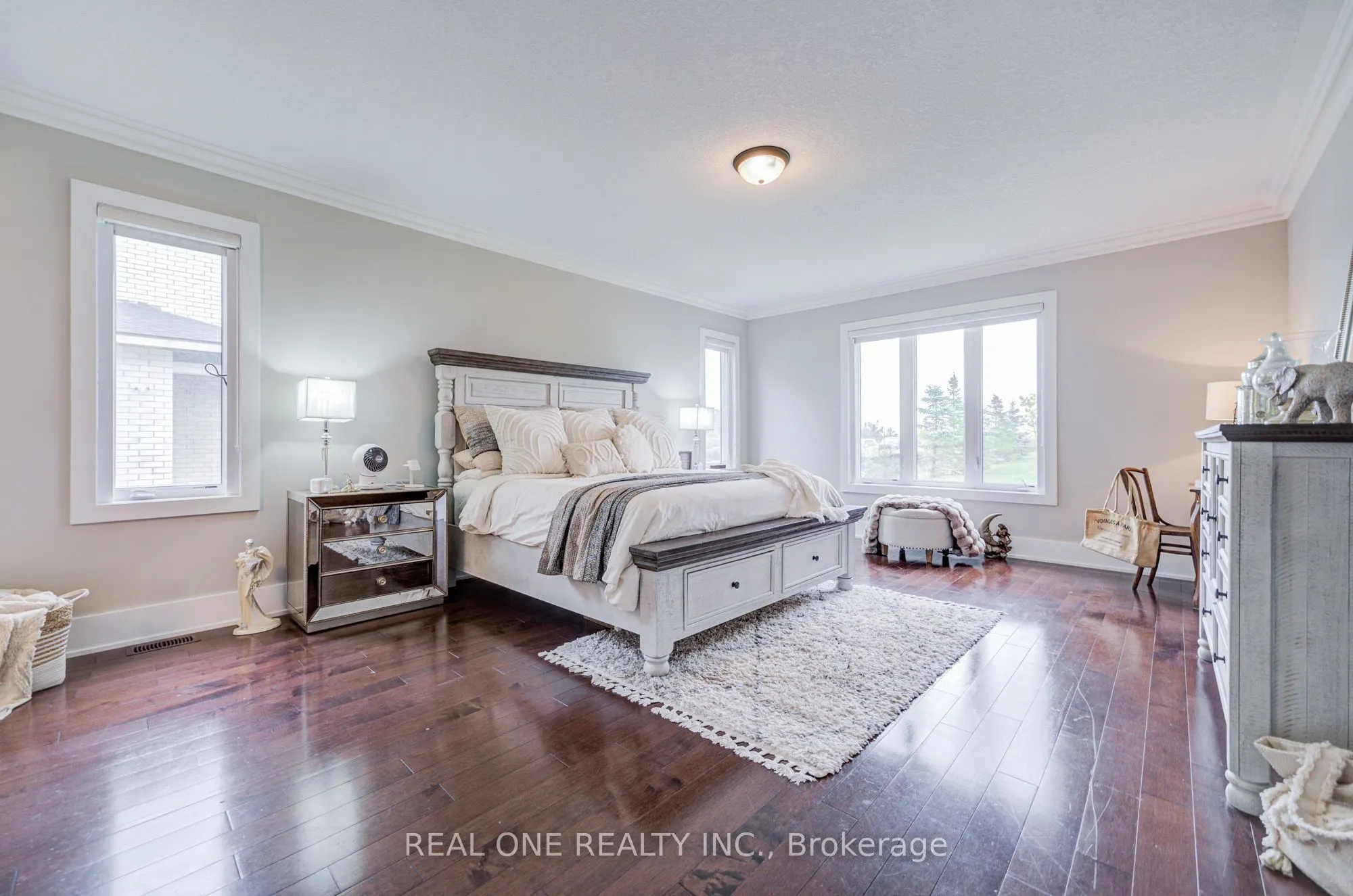 295 Sunnybrae Avenue