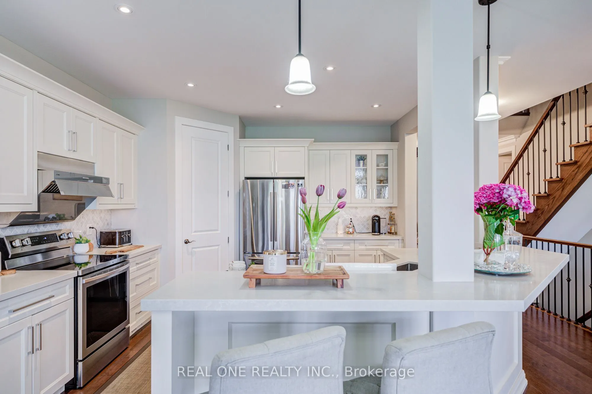 295 Sunnybrae Avenue