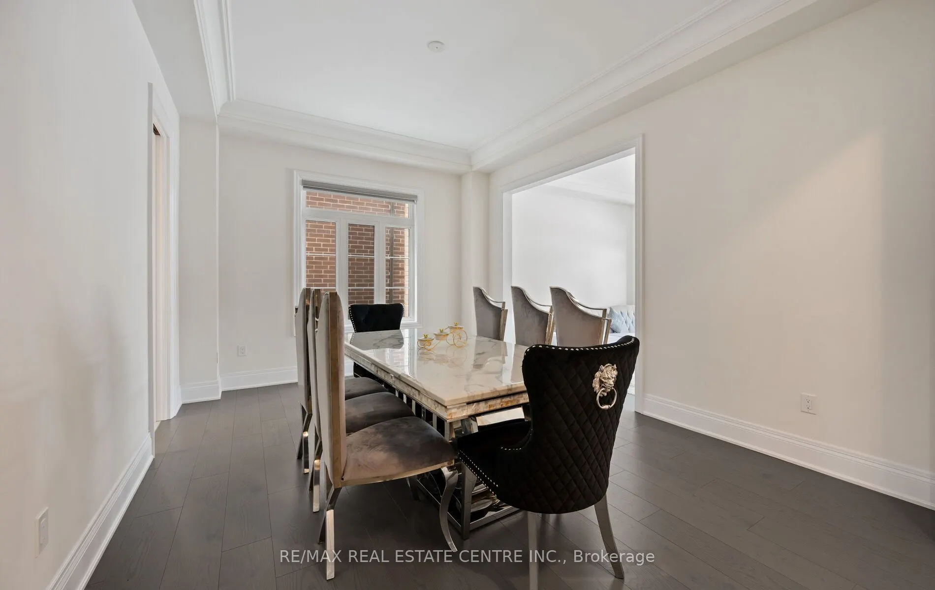 160 Wainfleet Crescent