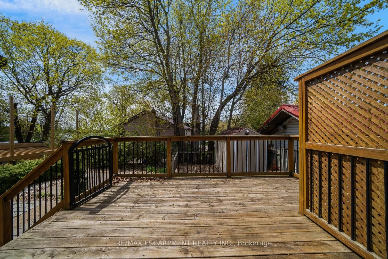 108 Olde Bayview Avenue