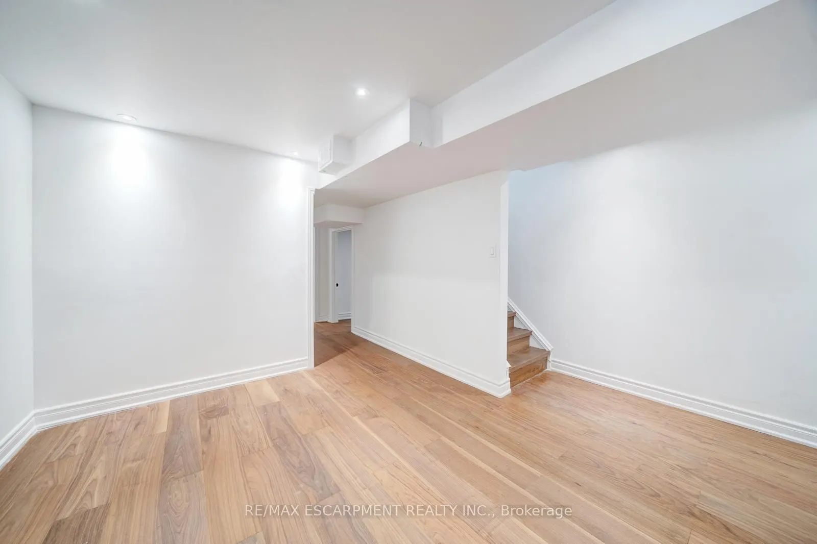 108 Olde Bayview Avenue