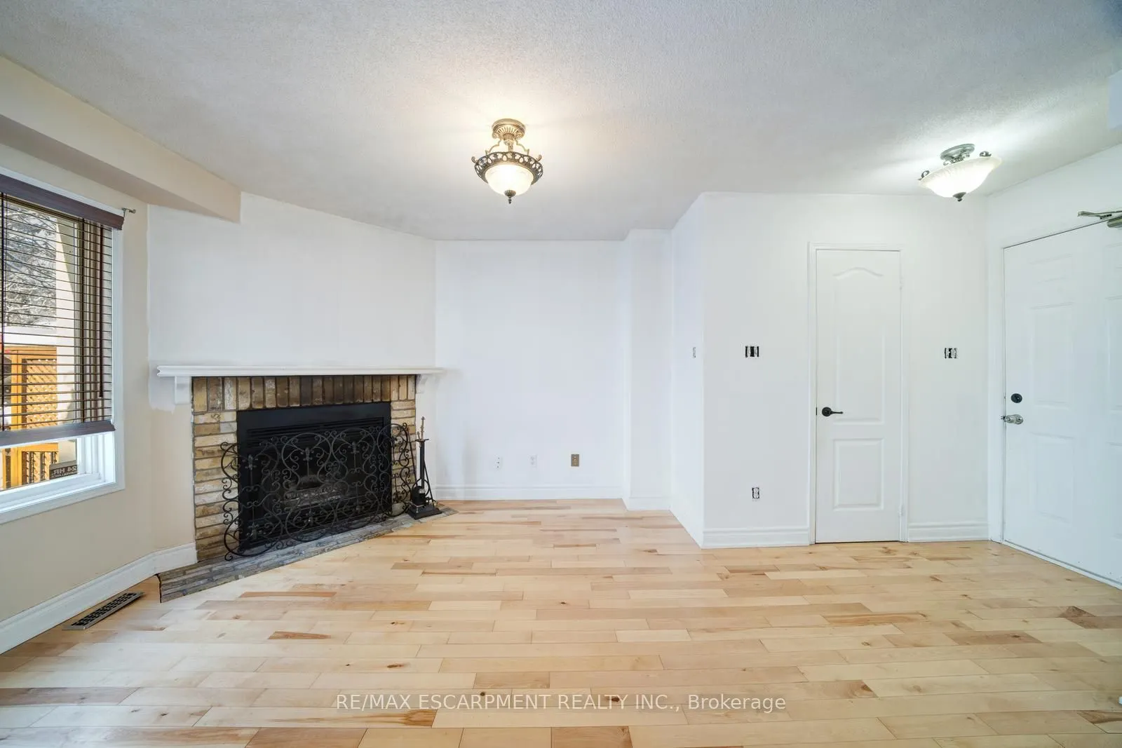 108 Olde Bayview Avenue