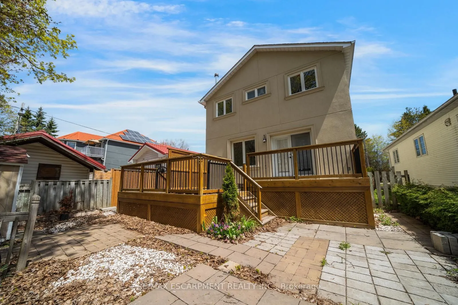 108 Olde Bayview Avenue