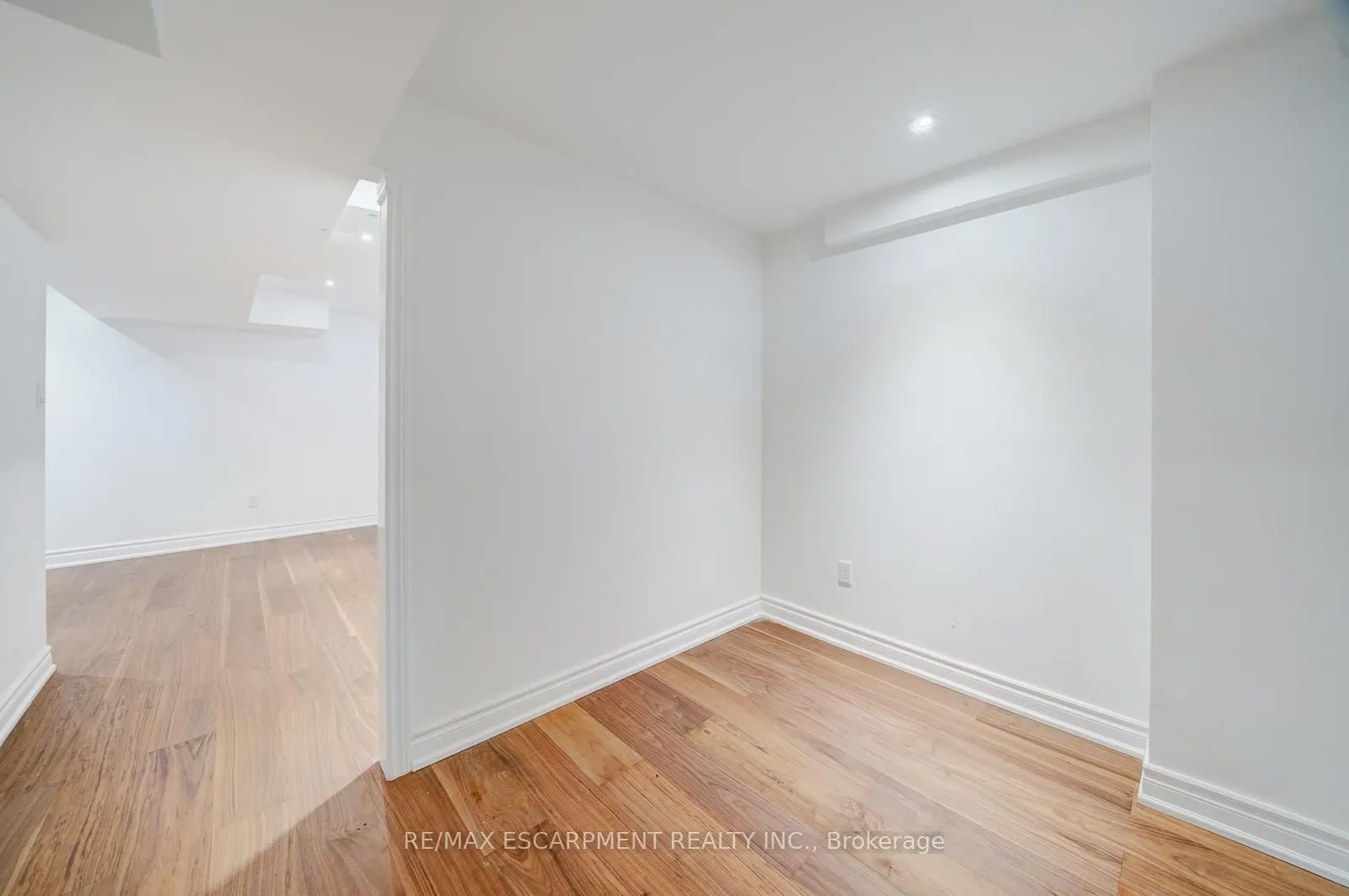 108 Olde Bayview Avenue