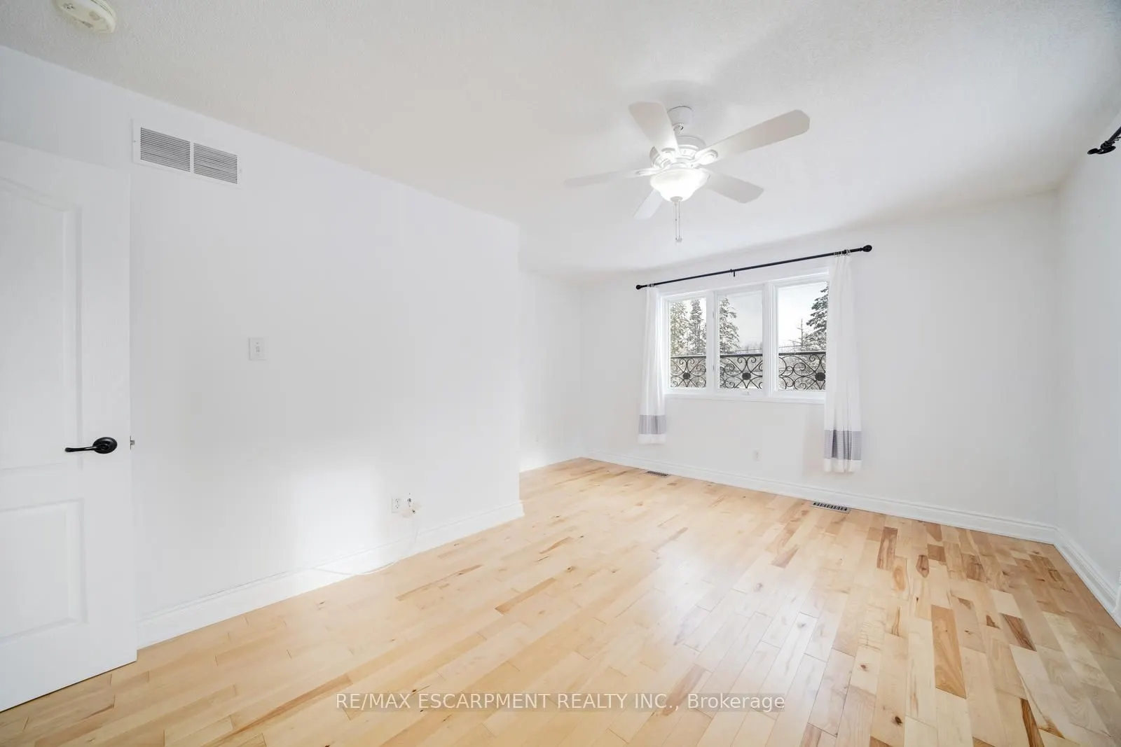 108 Olde Bayview Avenue