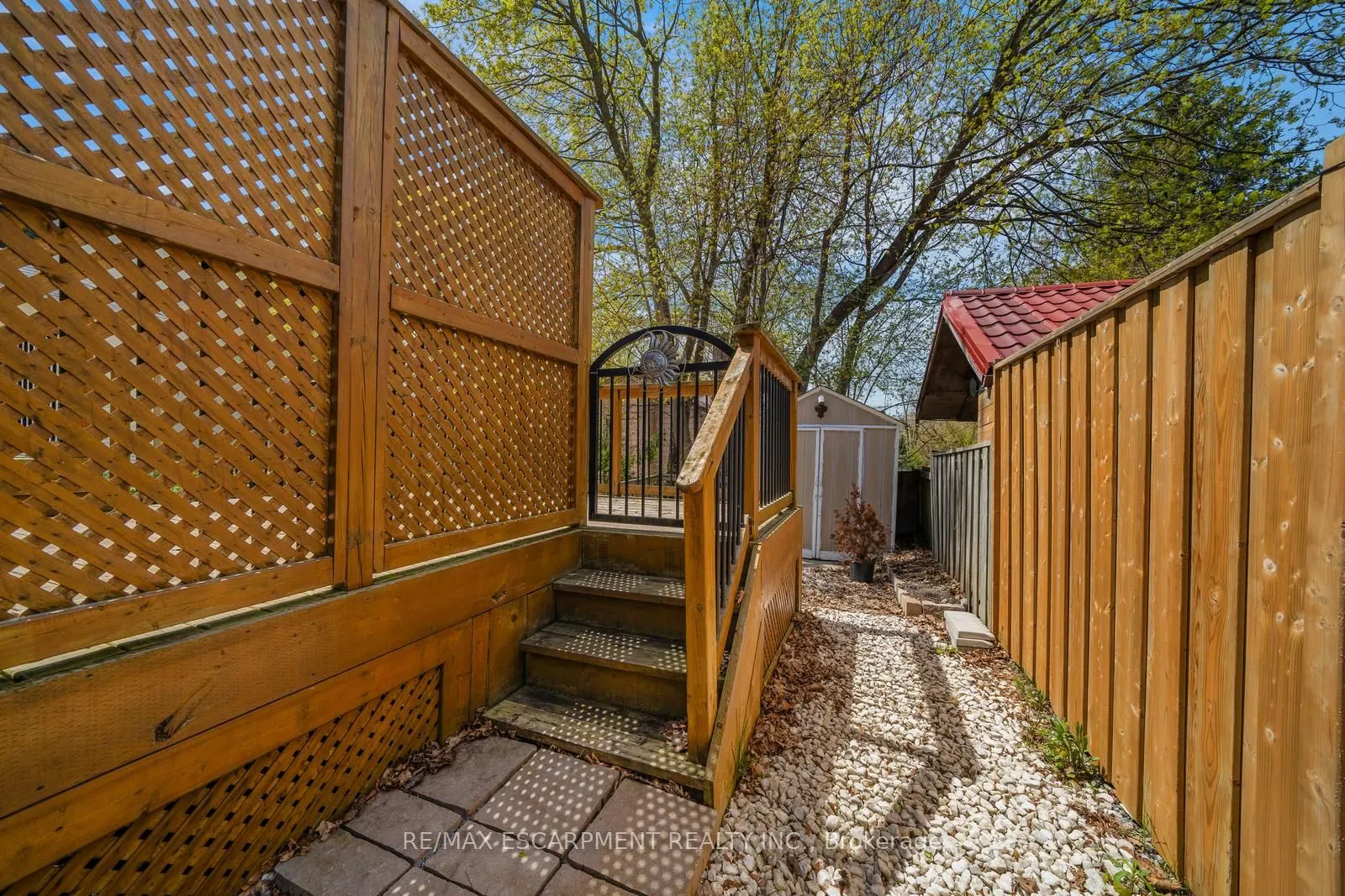 108 Olde Bayview Avenue