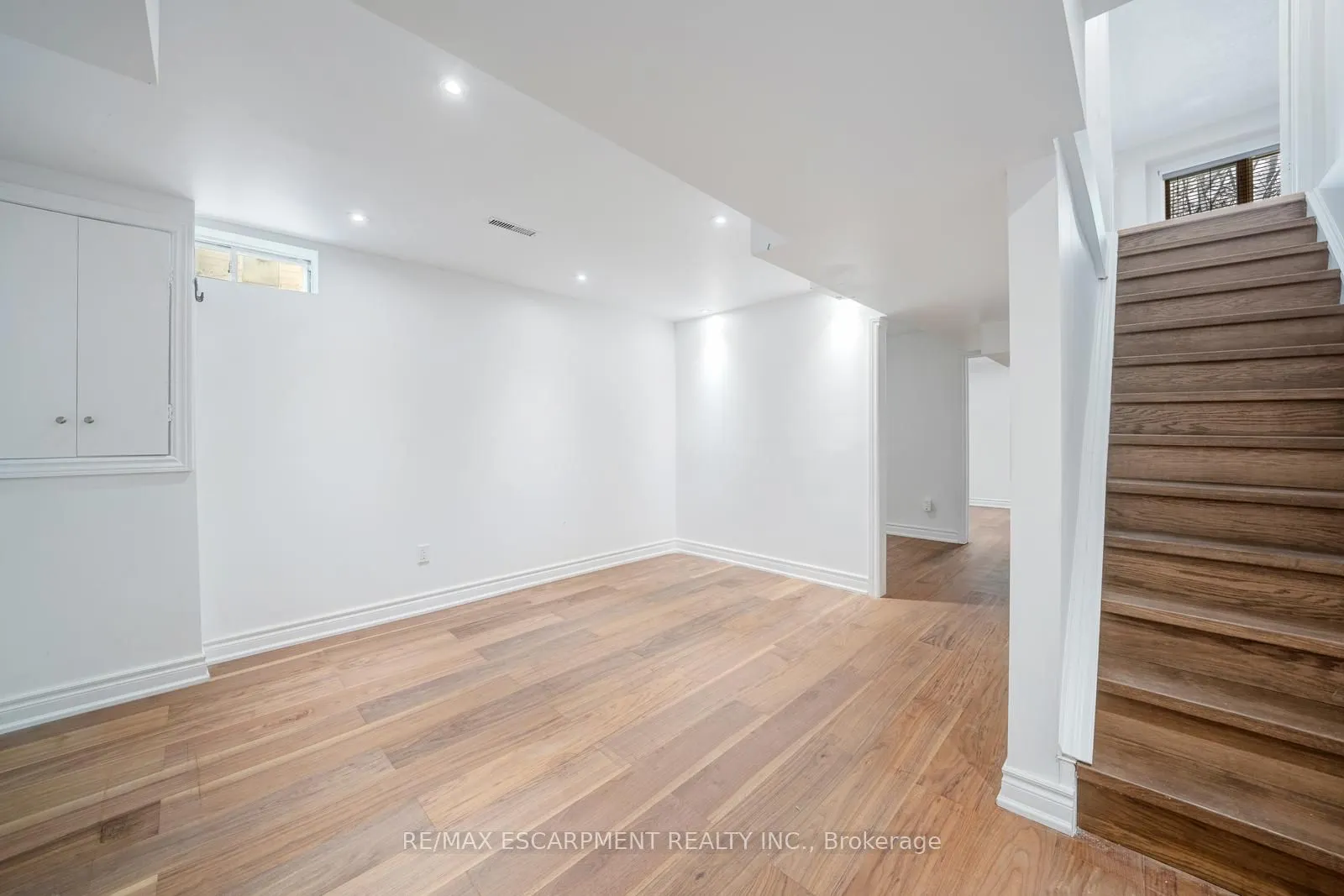 108 Olde Bayview Avenue