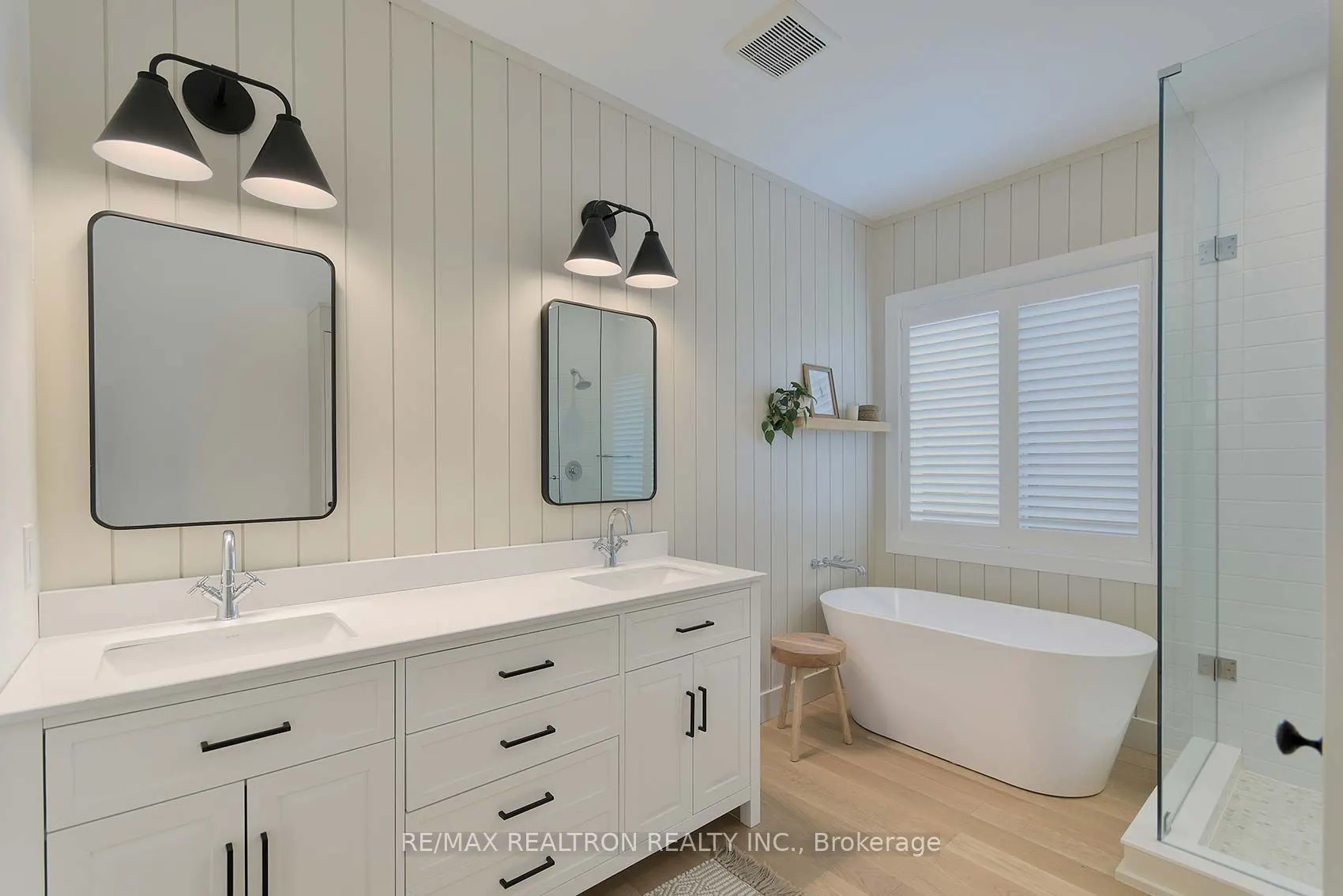 26 Hagen Hollow
