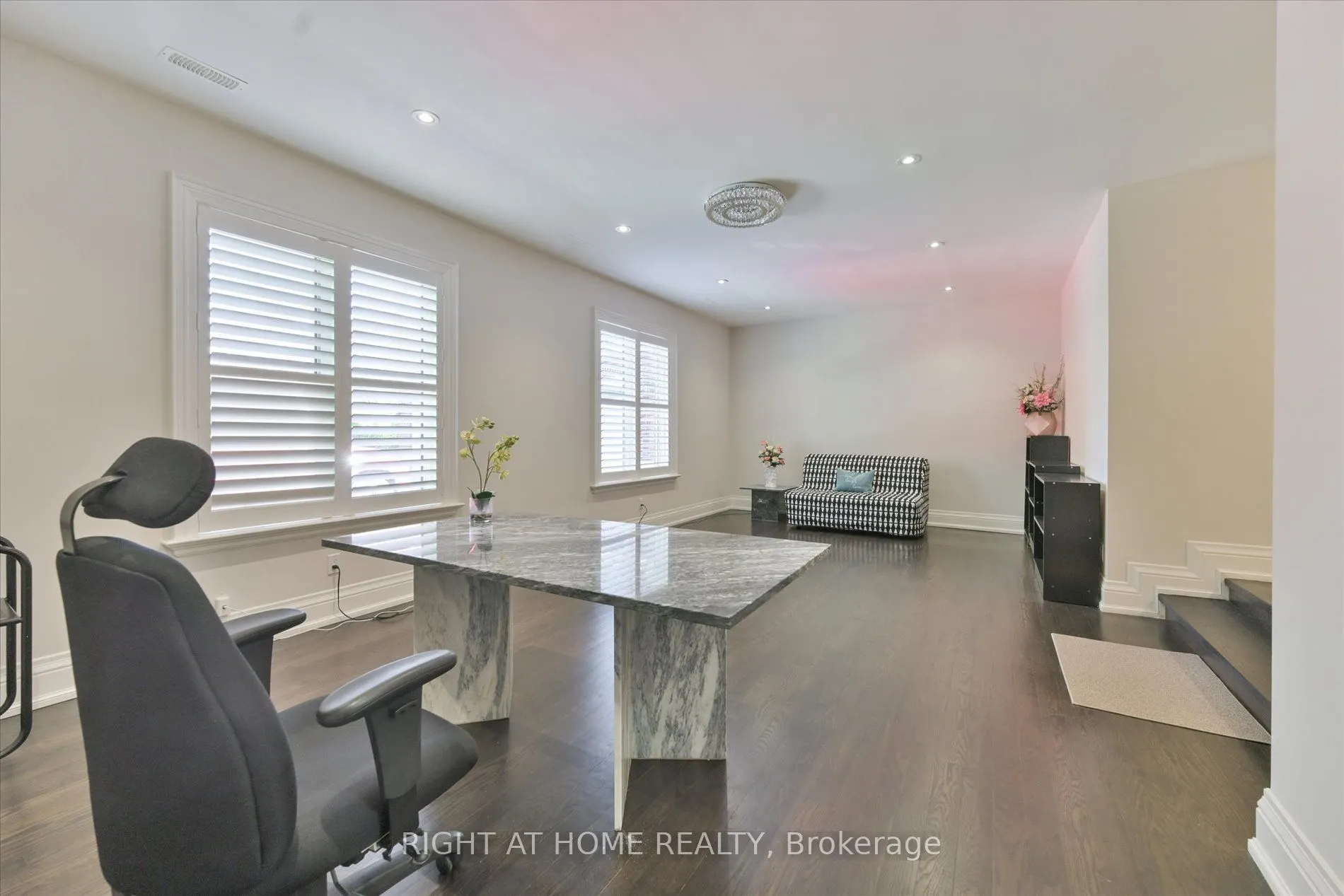 18 Mccowan Lane