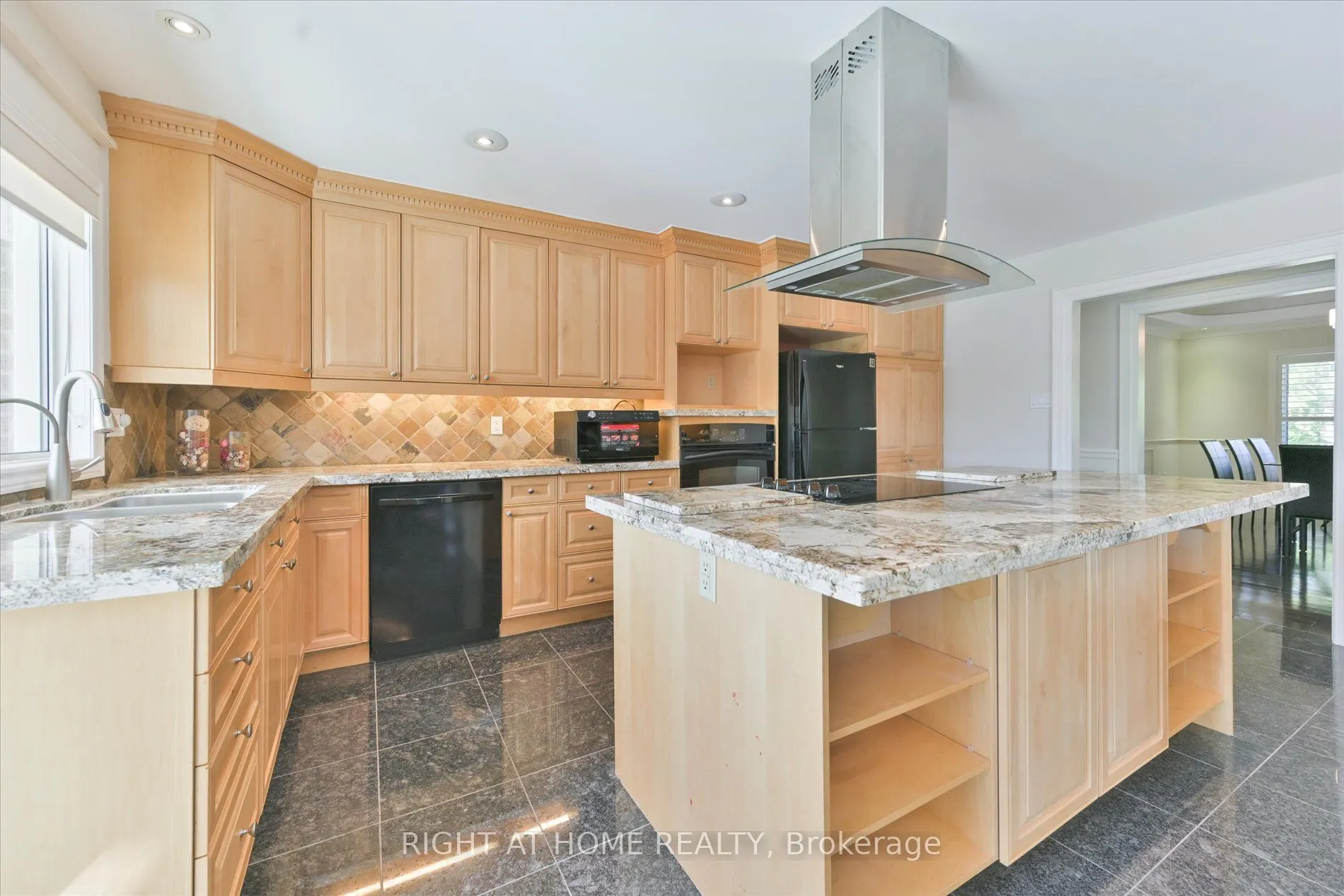 18 Mccowan Lane