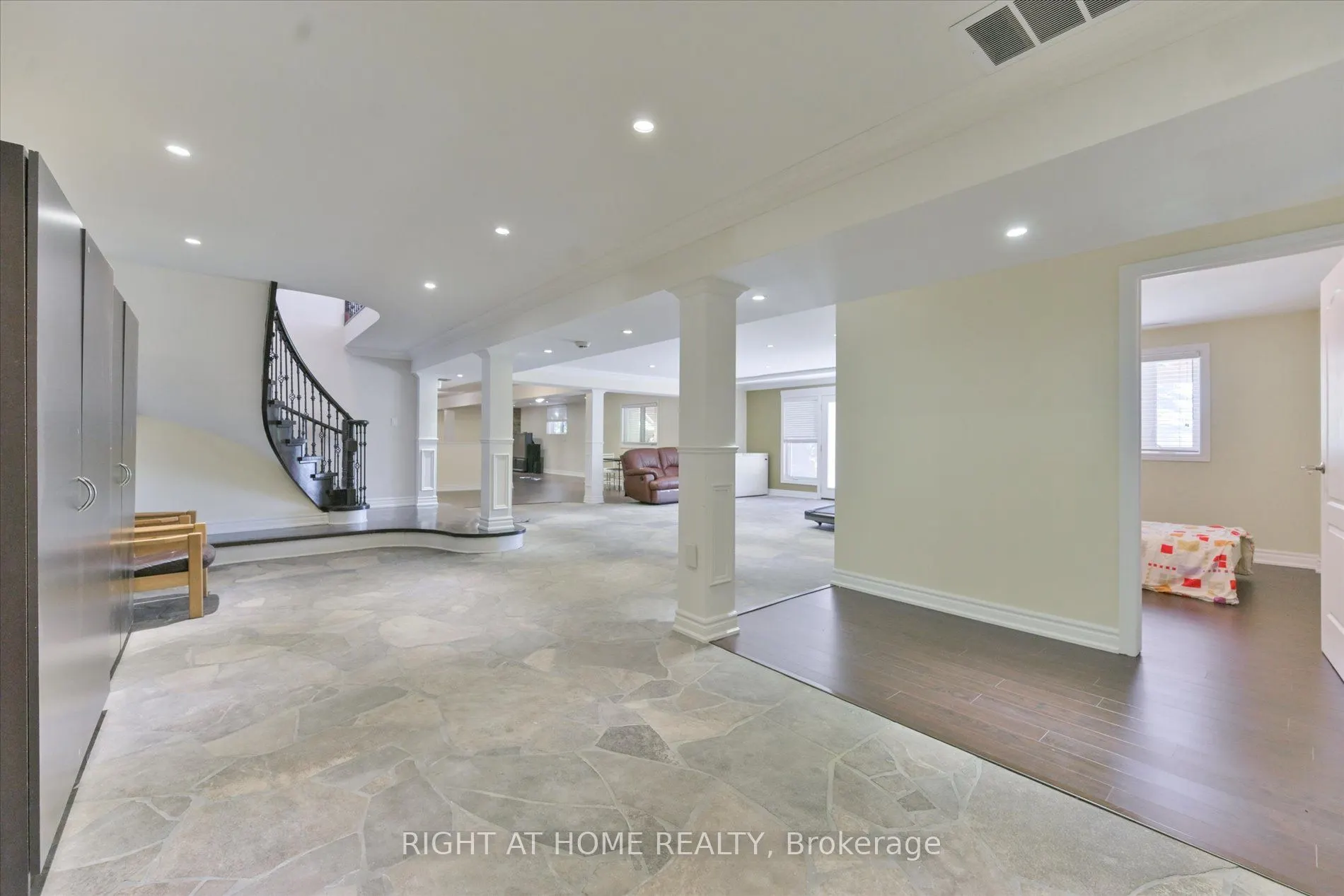 18 Mccowan Lane