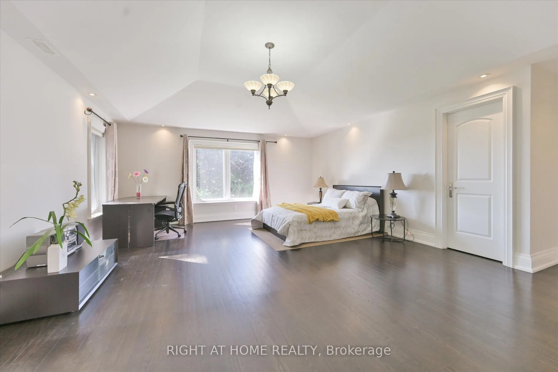18 Mccowan Lane