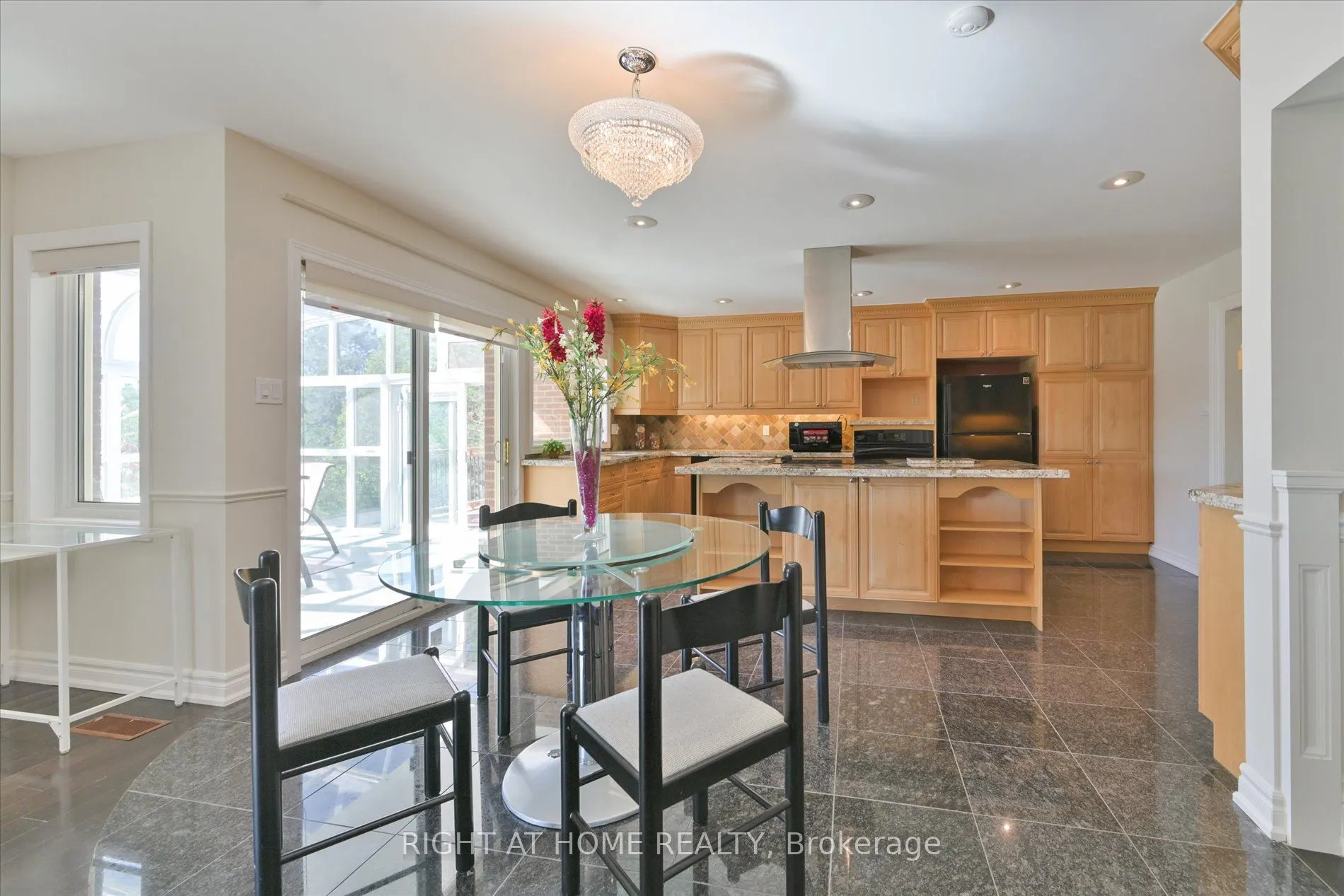 18 Mccowan Lane