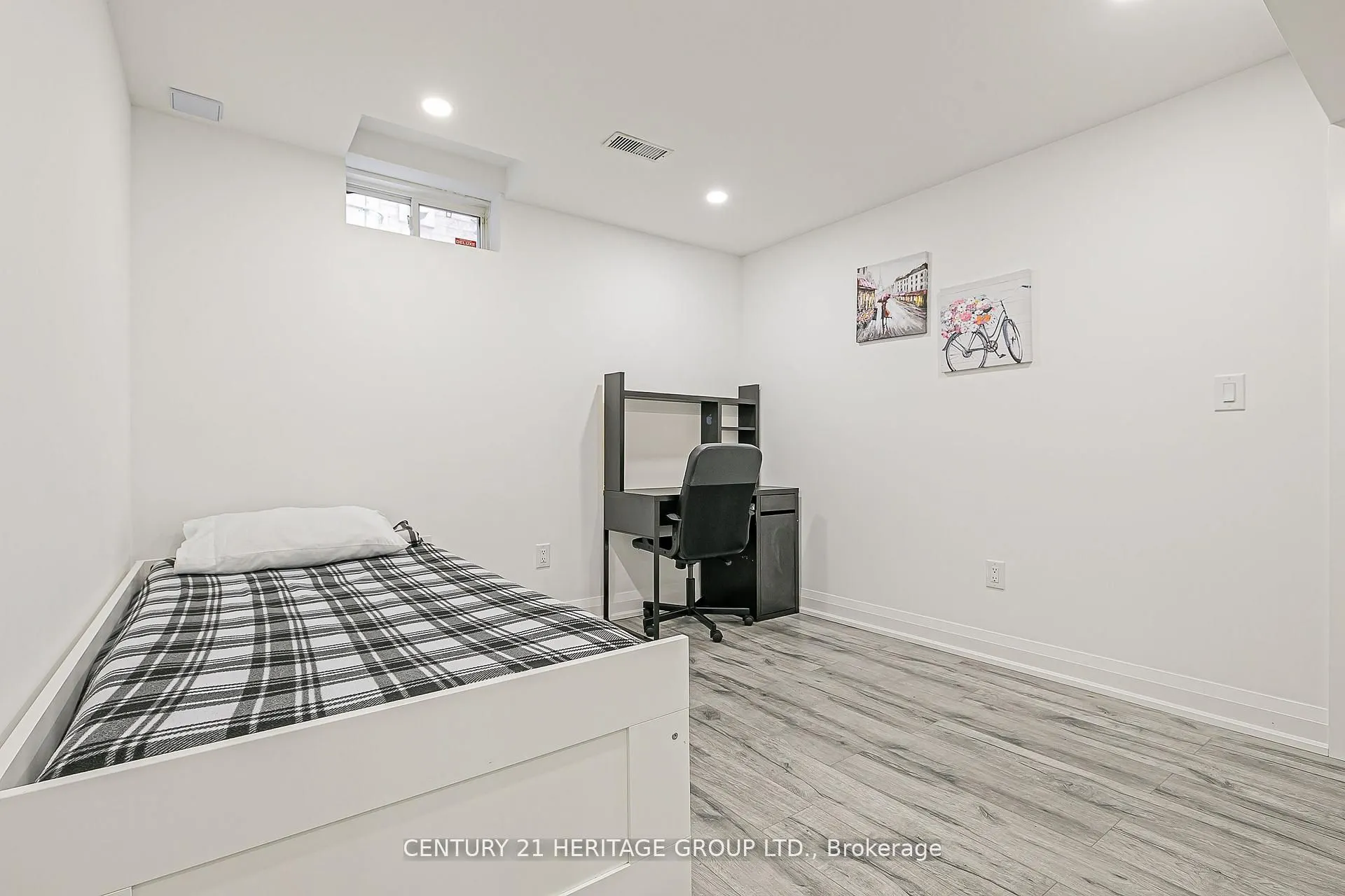 29 Eminence Road
