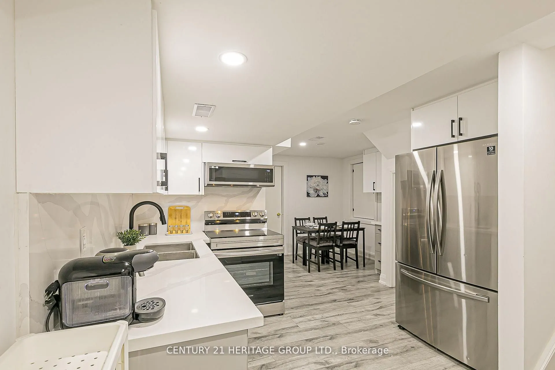 29 Eminence Road