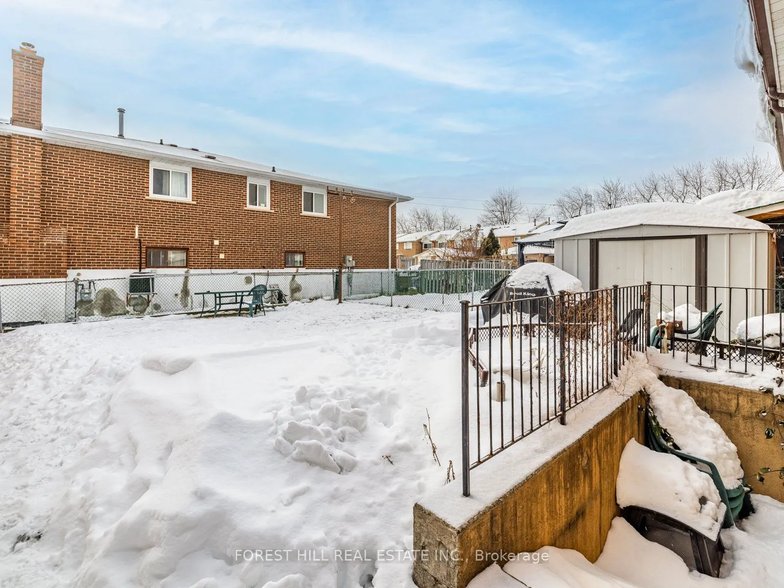 11 Albany Drive