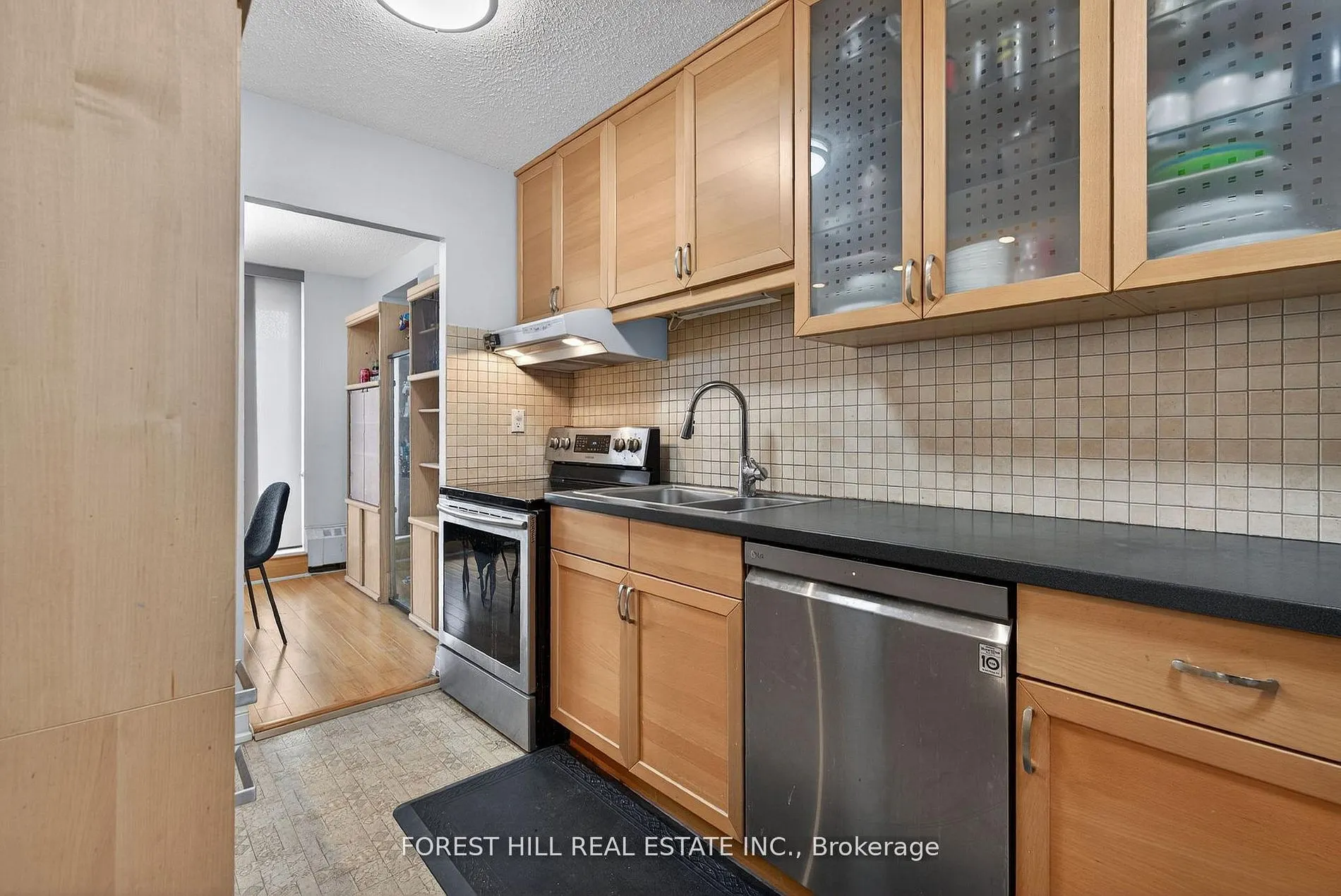 180 DUDLEY Avenue #302