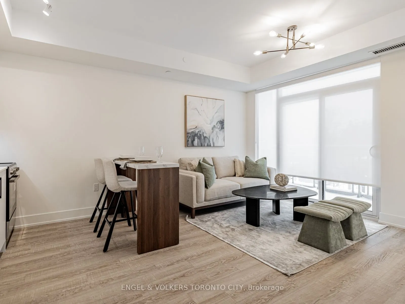2075 King Road #249
