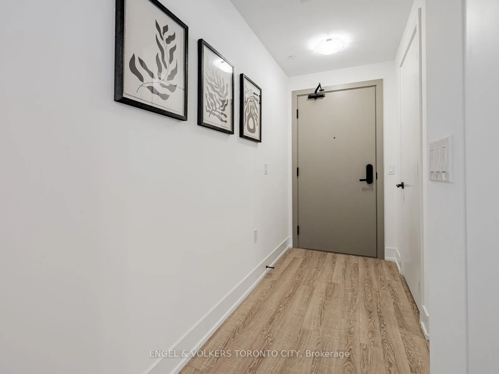 2075 King Road #249