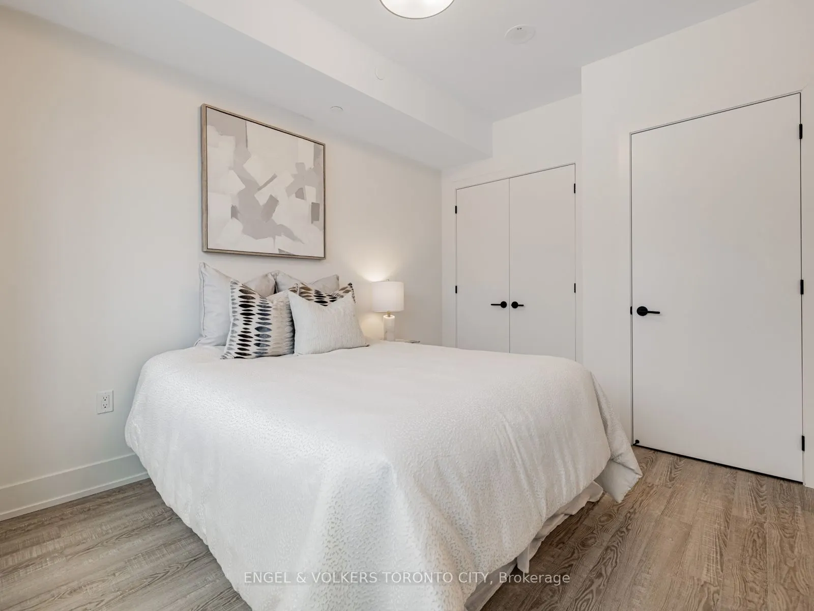 2075 King Road #249