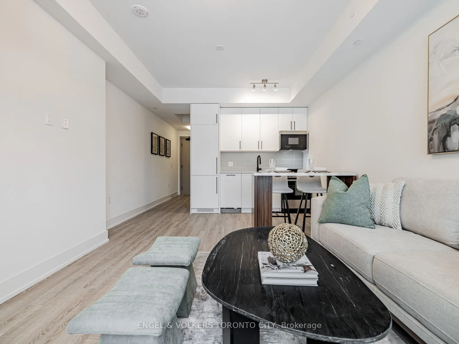 2075 King Road #249