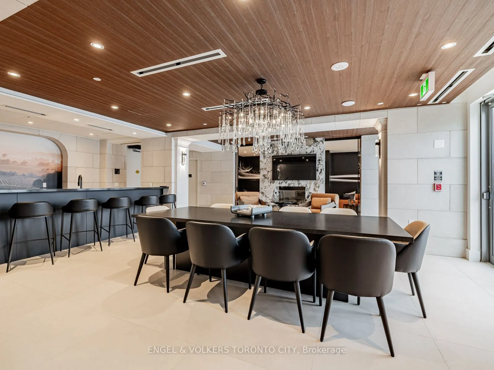2075 King Road #249